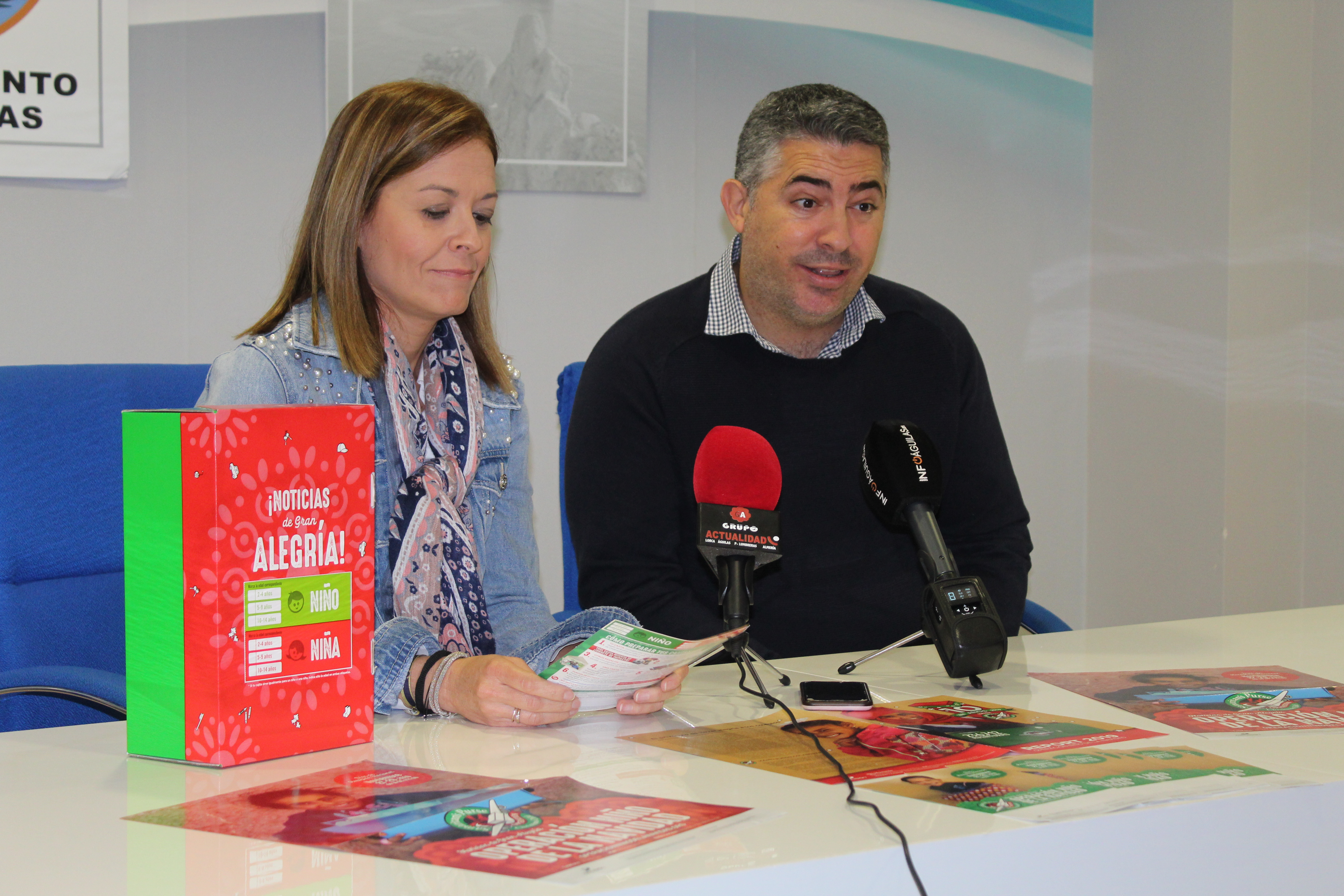 Águilas se suma a la Operación Niño de la Navidad consistente en llevar una cajita con regalos a niños de países desfavorecidos