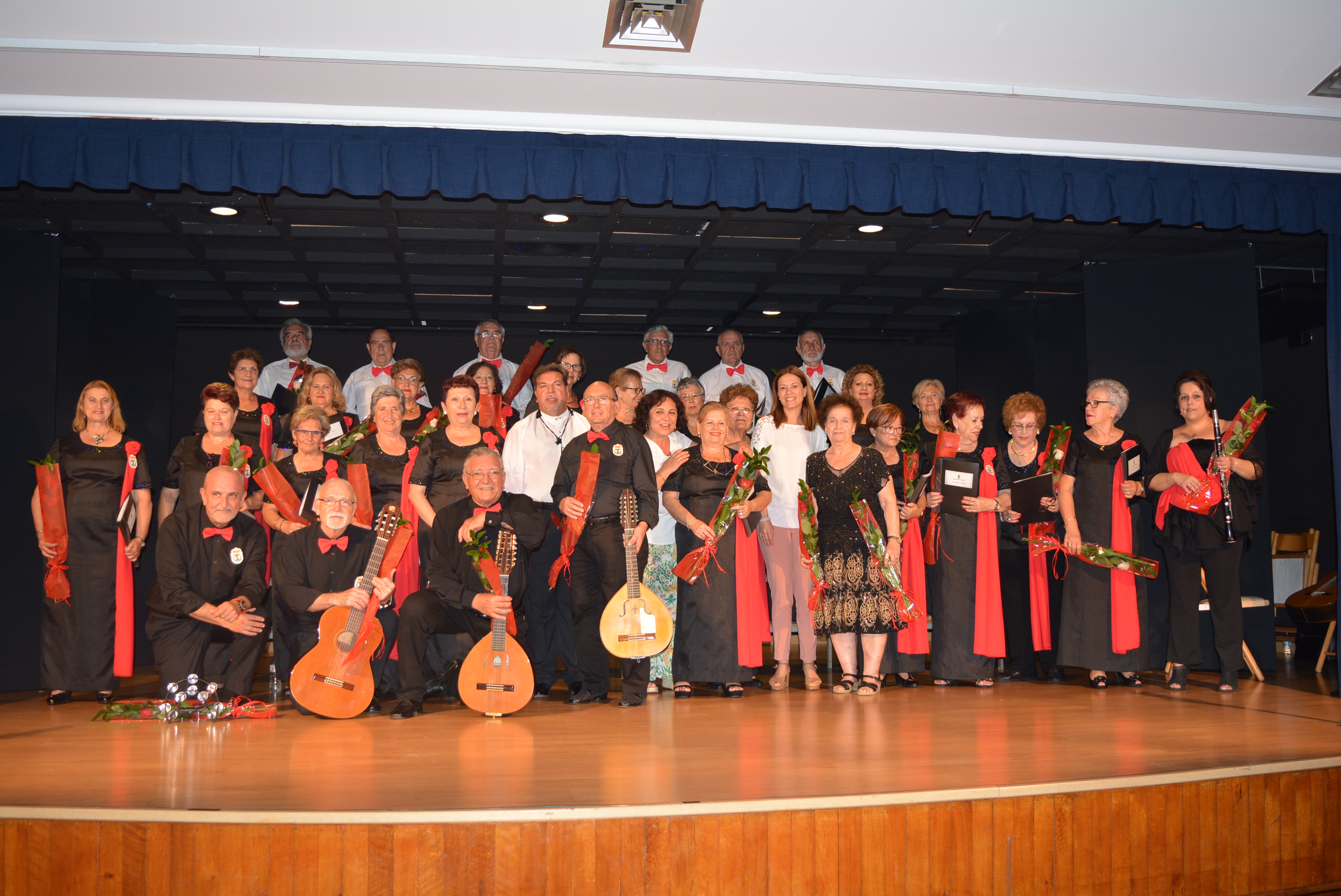 Éxito de asistentes en la presentación de la Coral del Centro Municipal de la Tercera Edad