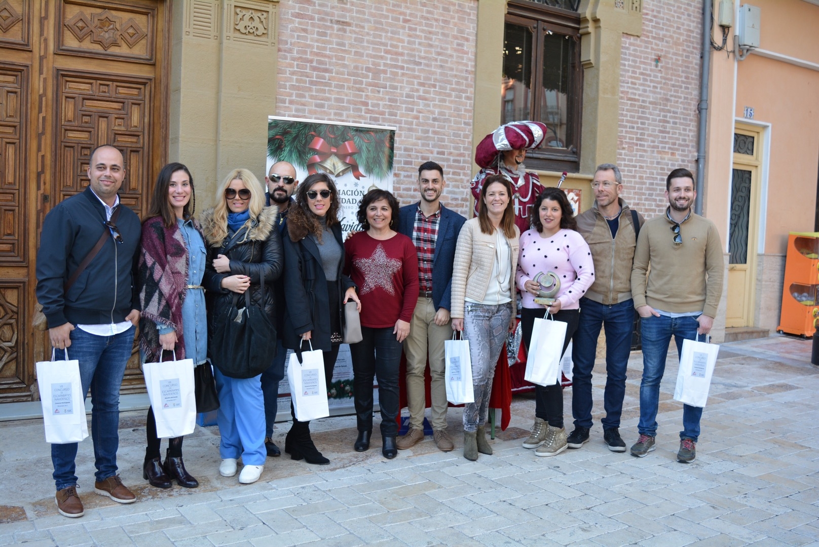 Acia y la concejalía de Comercio despiden la campaña Ilumina tu Navidad con un multitudinario sorteo de cuatro cestas valoradas en 2.000 euros cada una