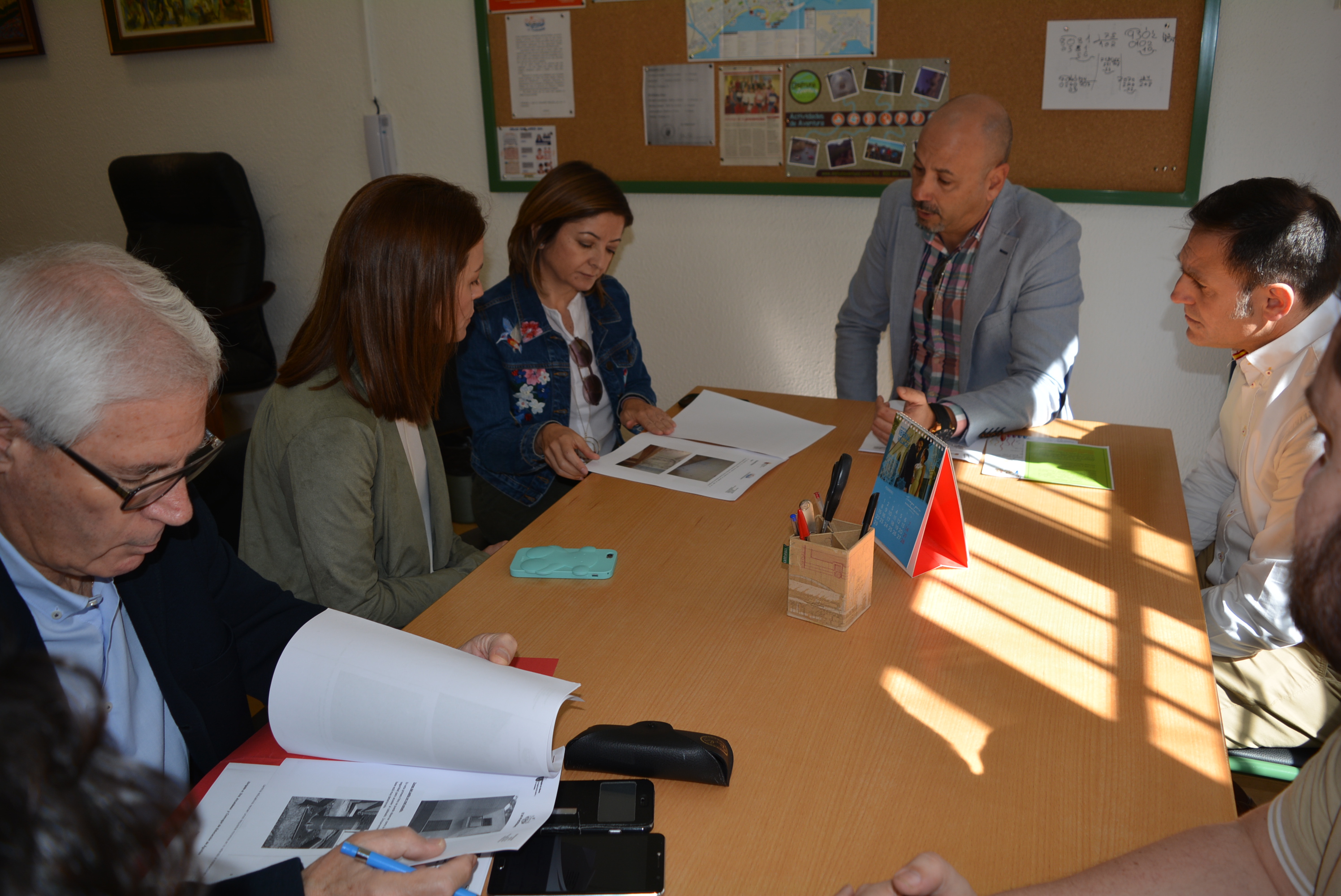 La alcaldesa reitera su petición de inversión destinada a mejorar los centros educativos de la localidad