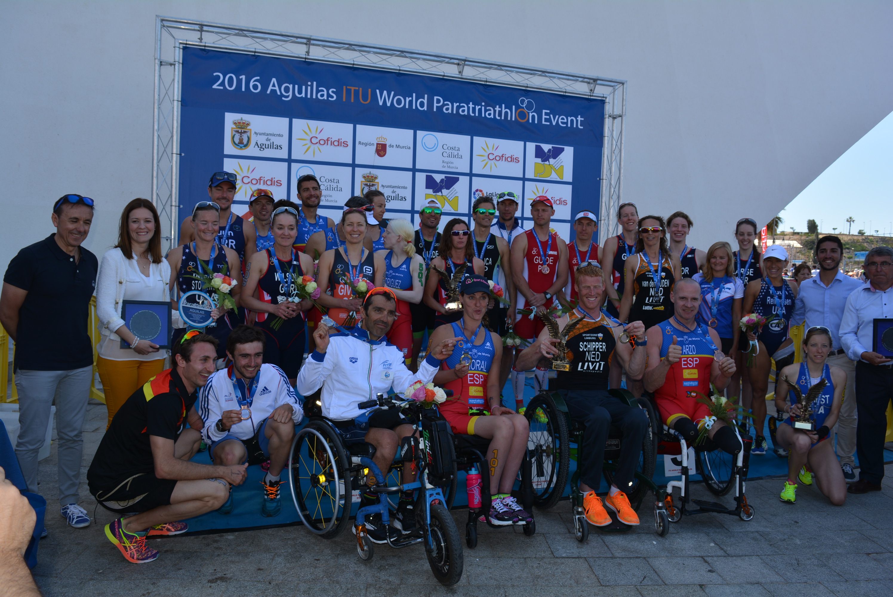 Águilas se convierte durante el fin de semana en capital del triatlón mundial