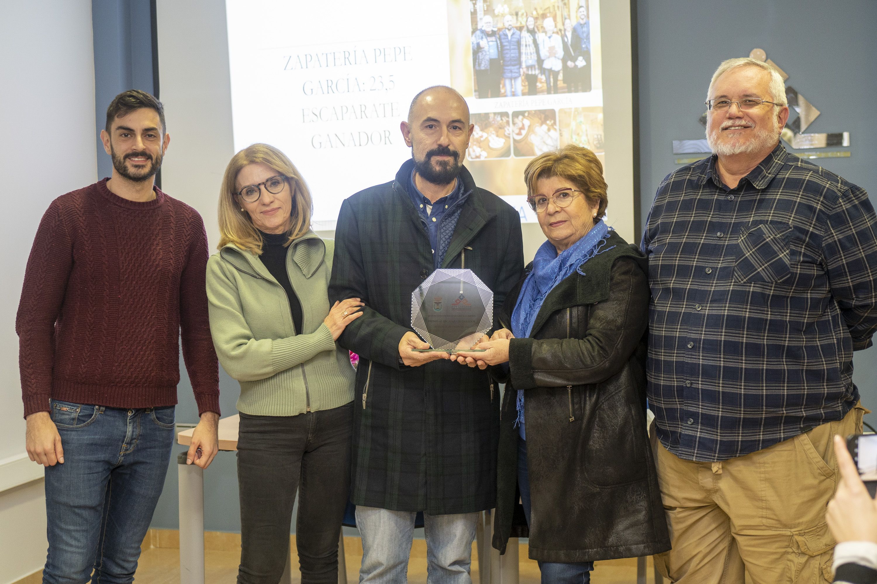 Chic y Pepe García, ganadores del concurso de escaparates de ACIA