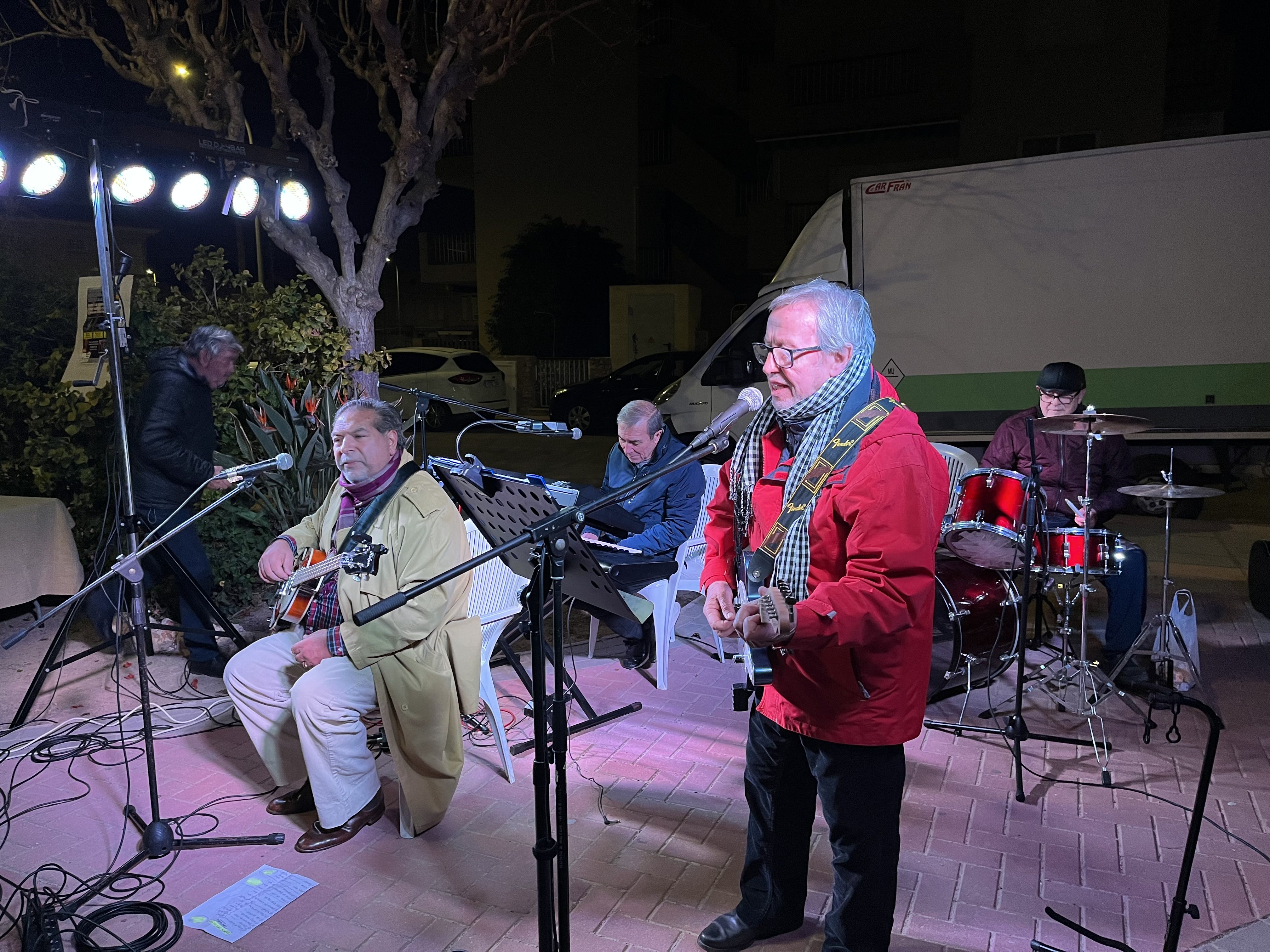 La asociación Calabardina Activa premia las mejores fachadas navideñas 