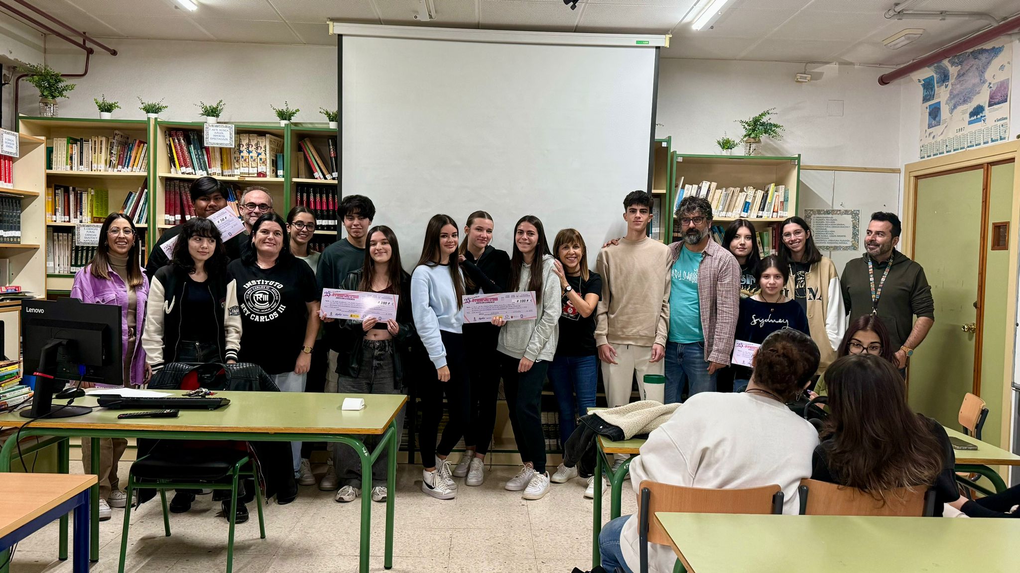 El alumnado del IES Carlos III se impone en el concurso “Corto con la violencia” 