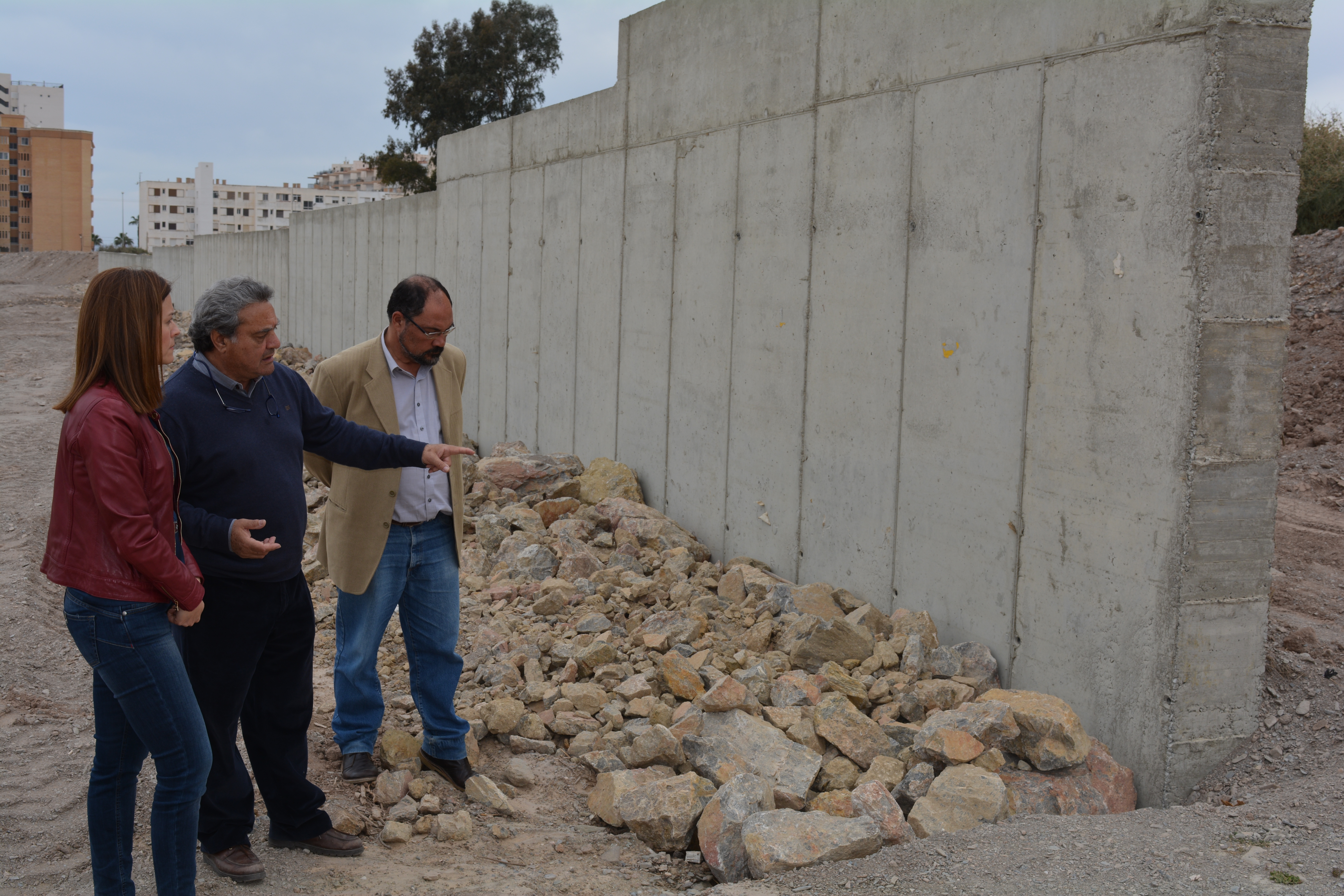 El Ayuntamiento recepciona el muro de contención y encauzamiento de la rambla de Las Culebras