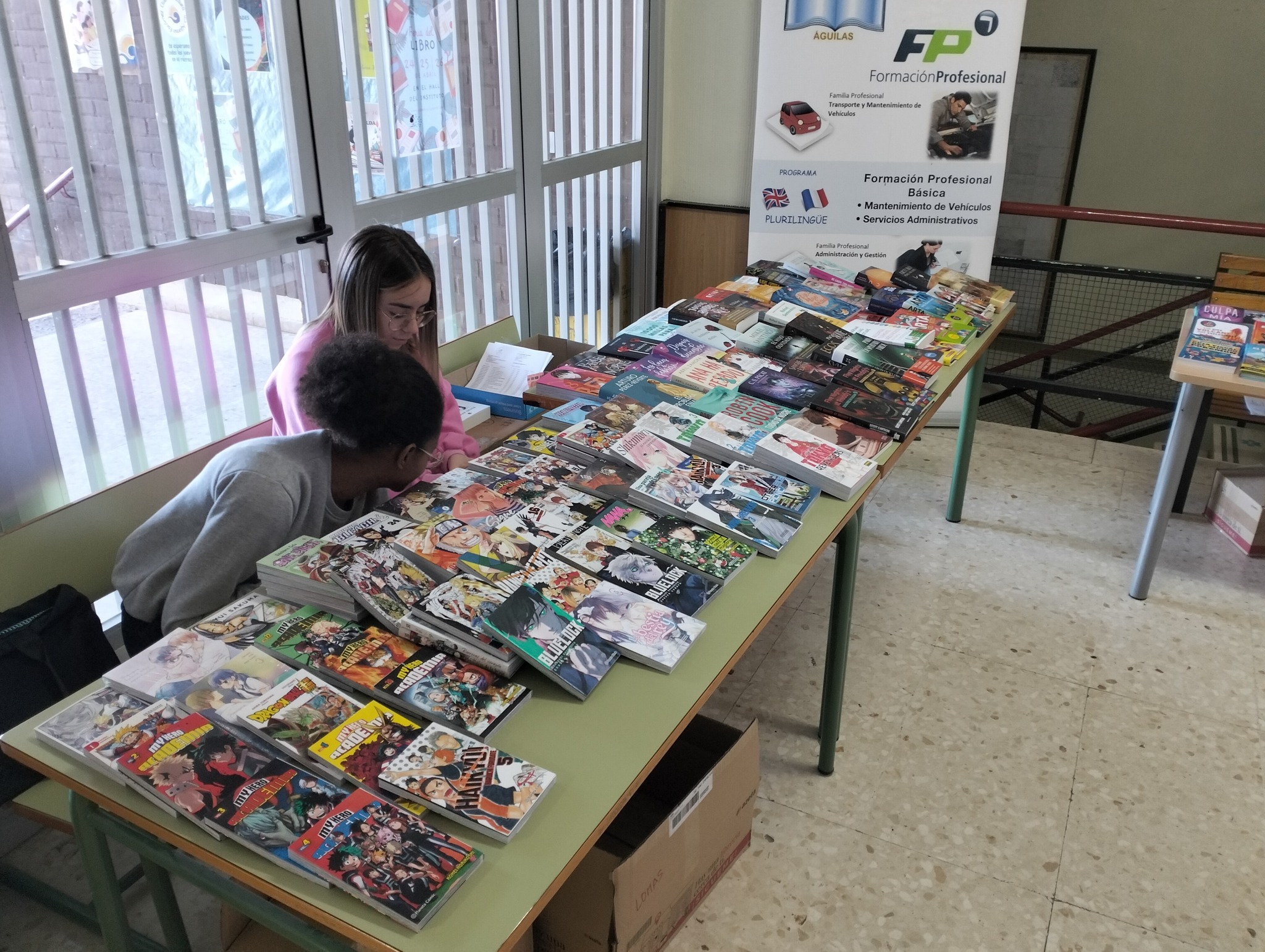 Los institutos de la localidad celebran su Feria del Libro