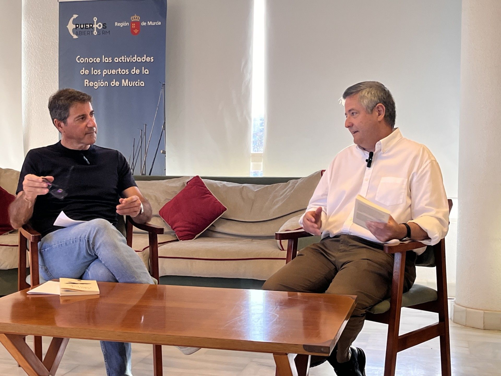 Éxito en la presentación de “Diario de Cabo Cope” en el club Náutico de Águilas