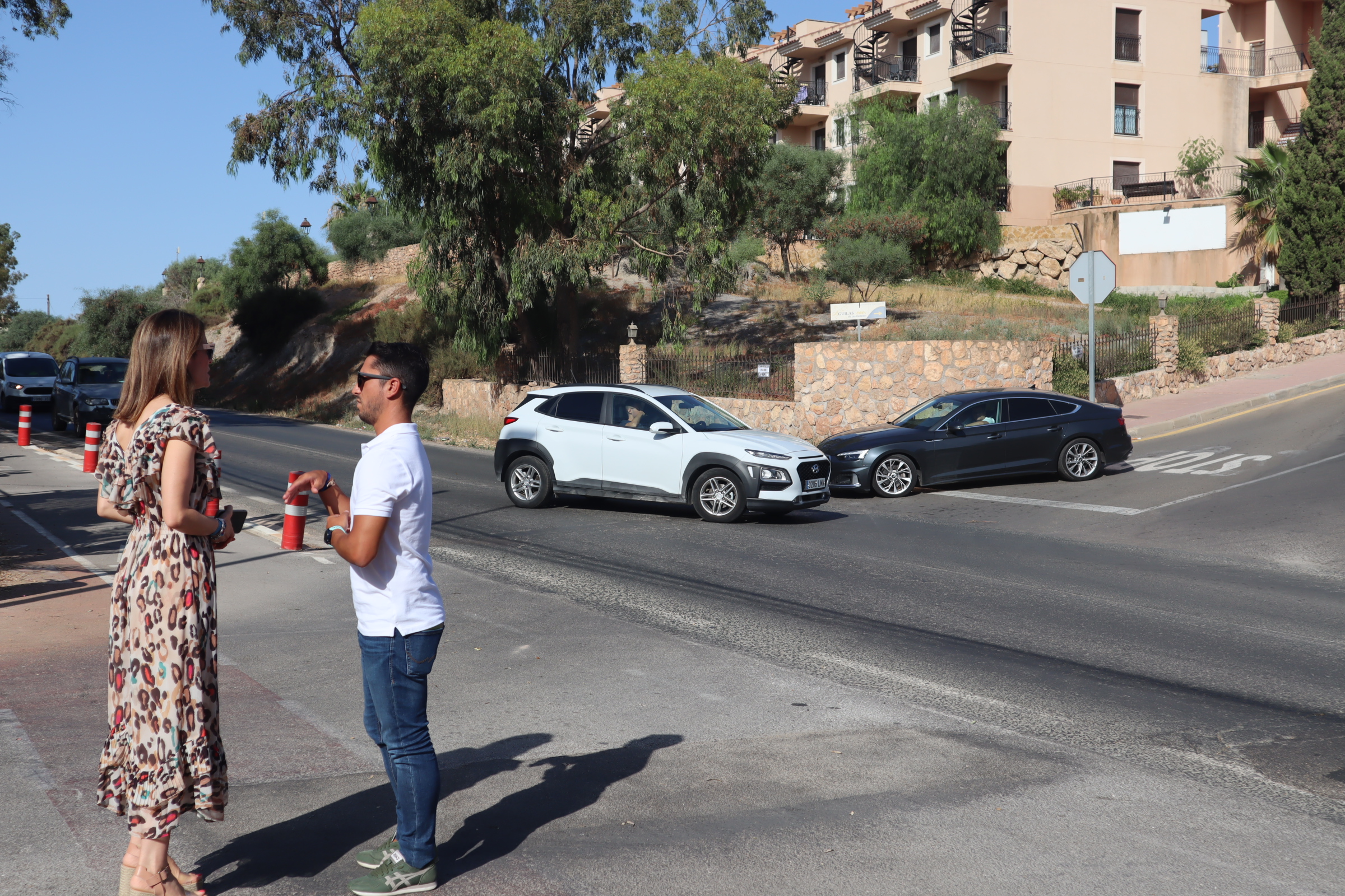 La alcaldesa vuelve a solicitar al Gobierno Regional las actuaciones necesarias para garantizar la seguridad en los accesos a las urbanizaciones de Los Collados y Los Geráneos