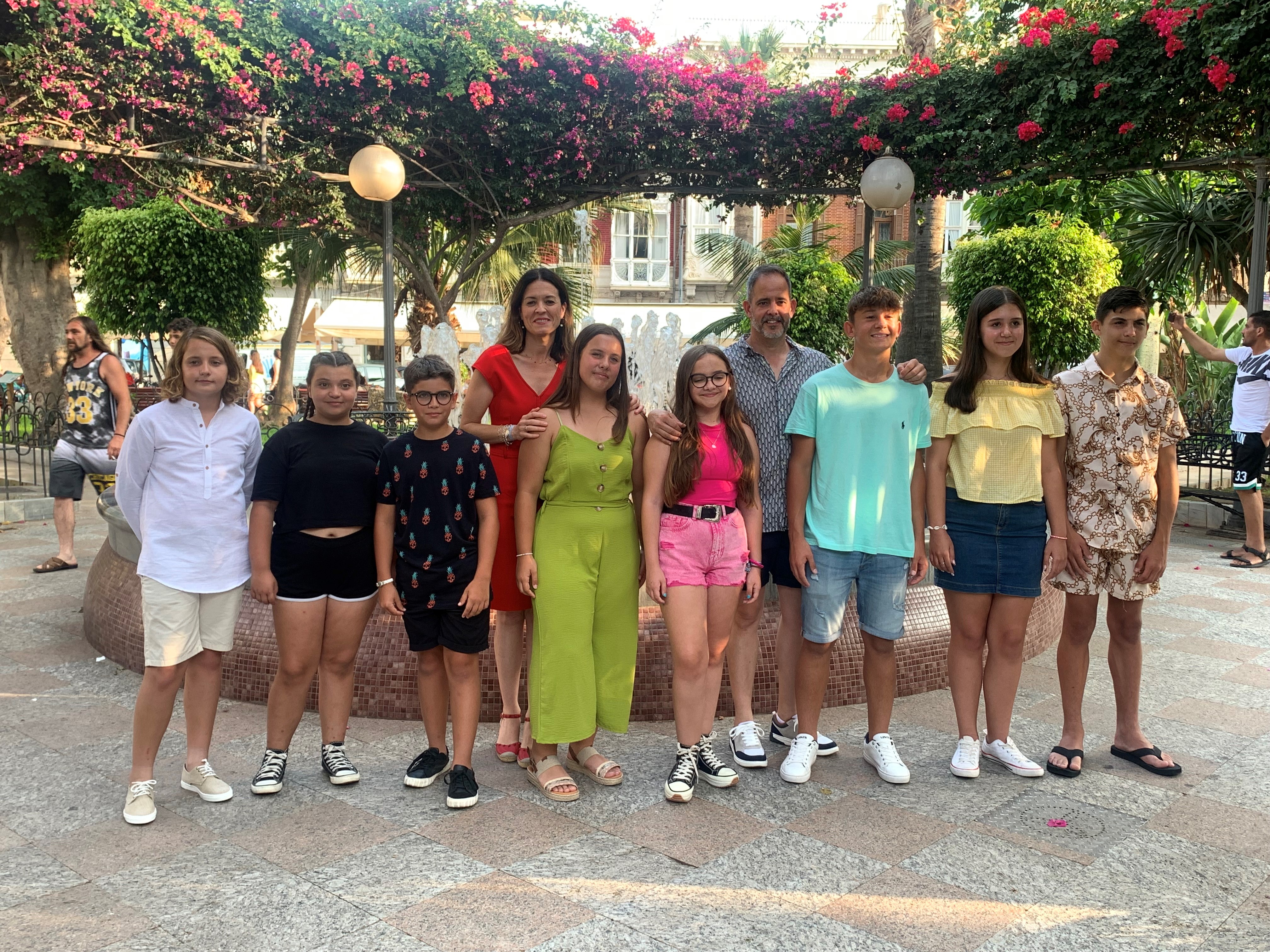 Primera foto oficial de los personajes infantiles del Carnaval