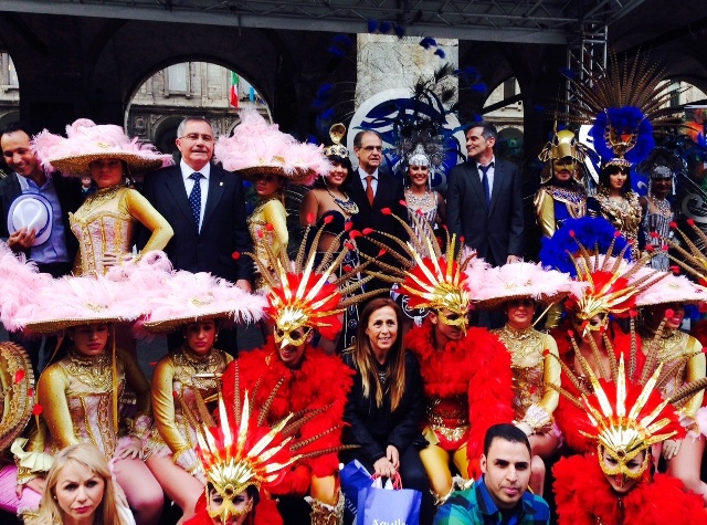 El Carnaval de Águilas se exhibe en Milán