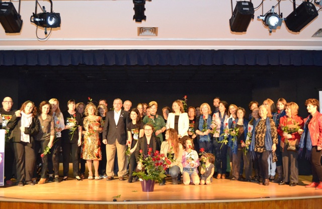 Águilas conmemora el Día Internacional para la Eliminación de la Violencia contra la Mujer