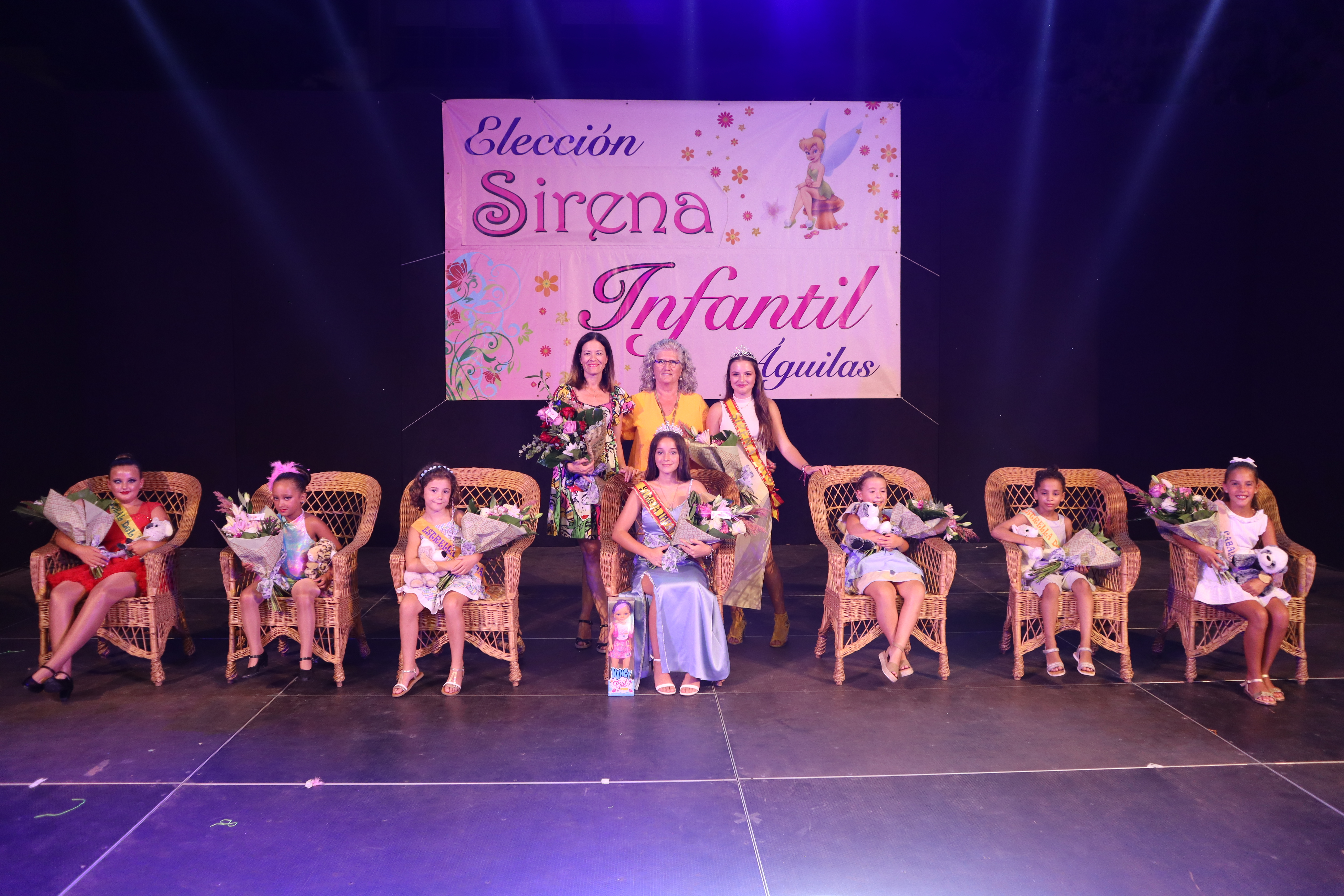 Naiara Martínez recibe el título de Sirena infantil 