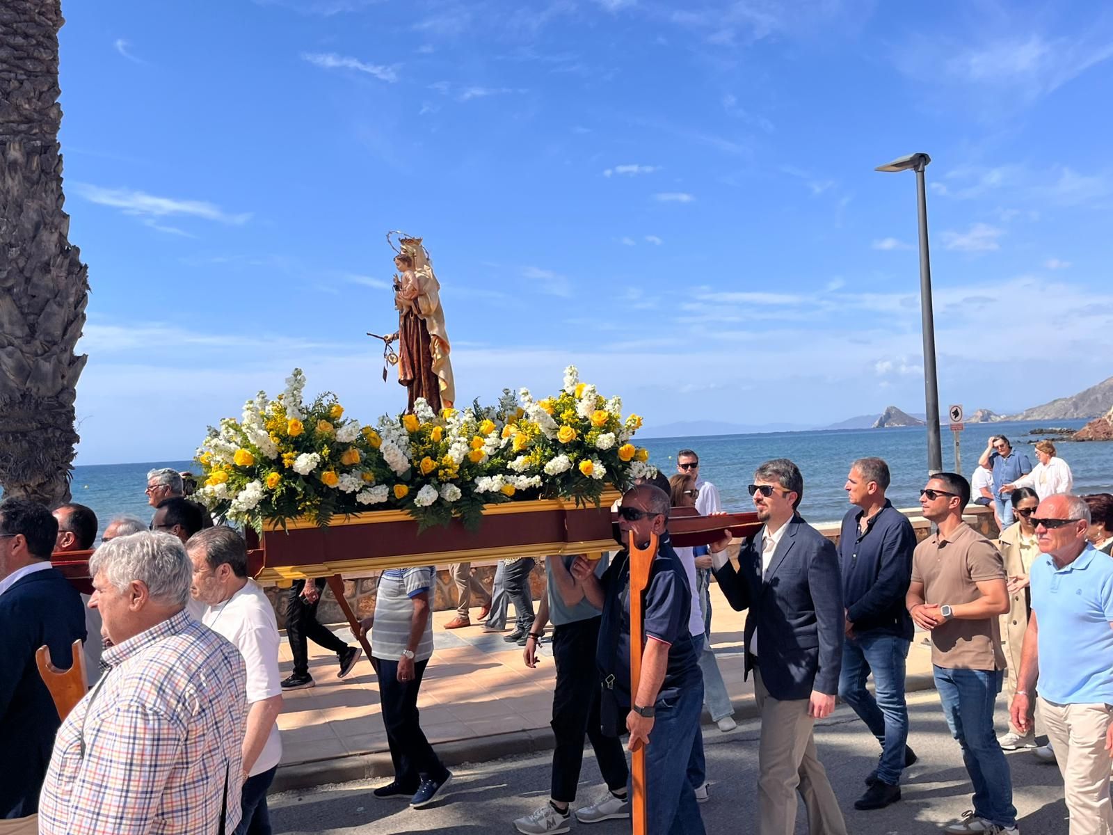Calabardina celebra las fiestas de la Cruz de Mayo