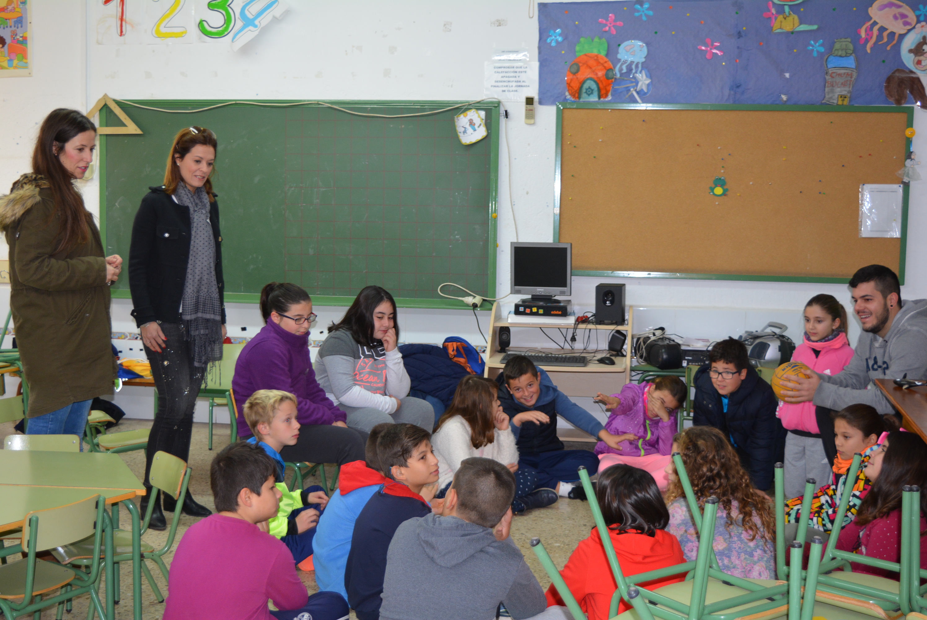 85 niños participan en la “Escuela de Navidad. Días No Lectivos”