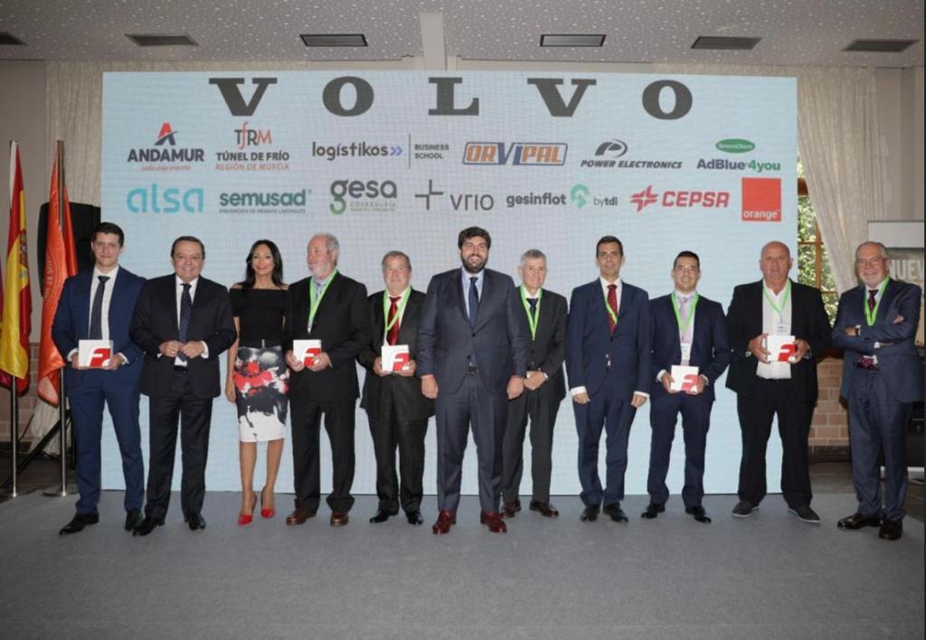 La empresa Viajes Hermanos Martínez recibe el Premio del Transporte 2022 de la Froet