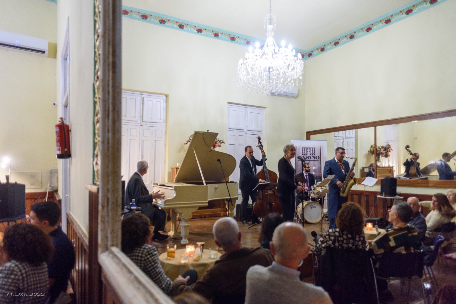 Los amantes del Jazz disfrutaron de un gran concierto de la mano de   Rebecca Kilgore en el Casino de Águilas