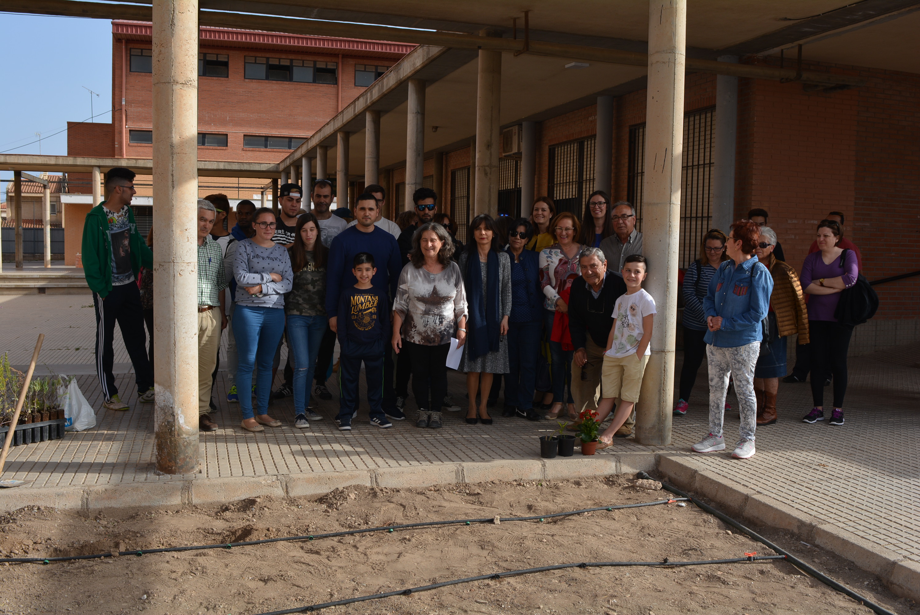 El Centro de Educación de Adultos se suma al Programa de Huertos Escolares