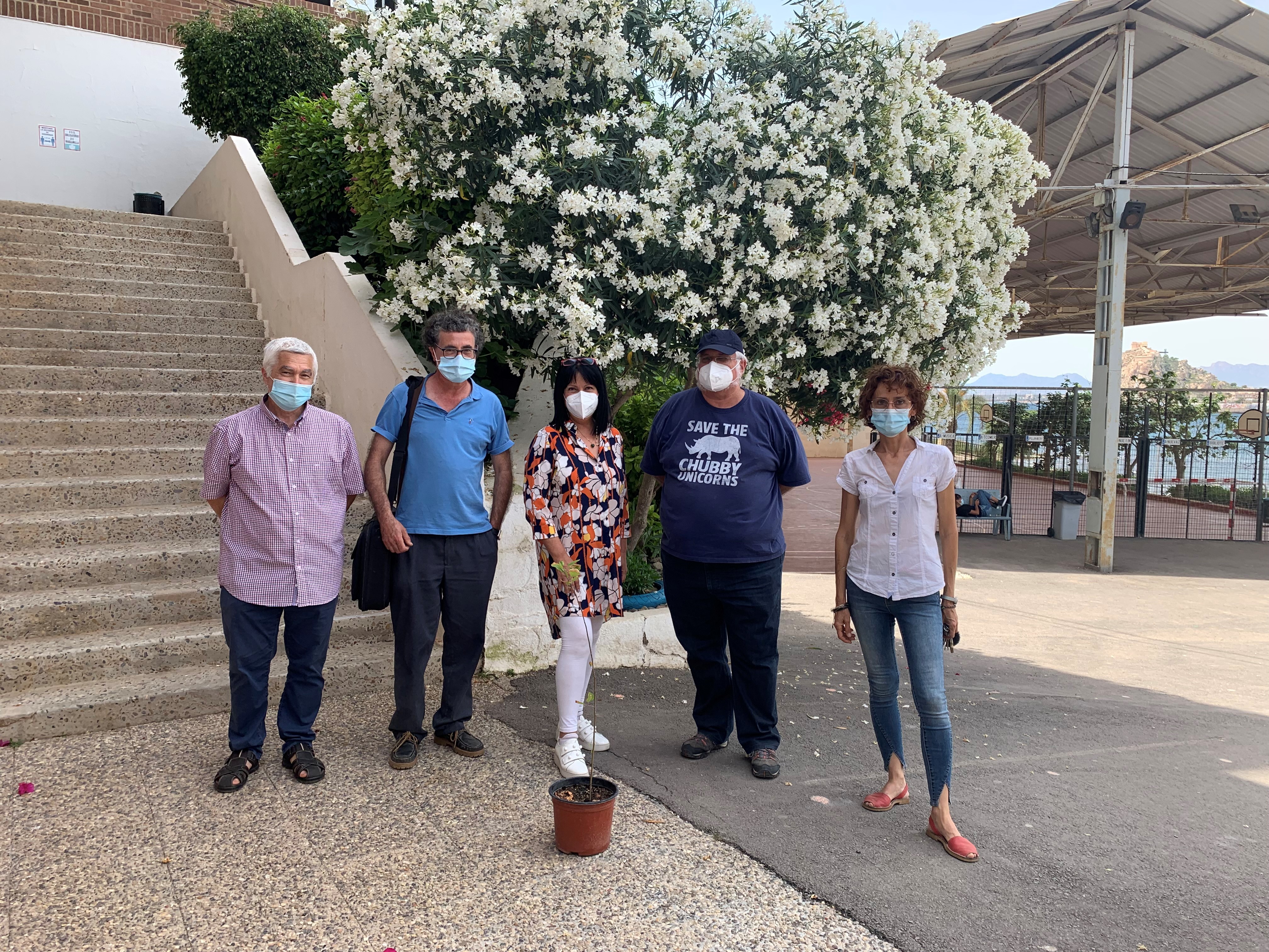 El IES Alfonso Escámez recibe su Manzano de la Cuesta de Gos