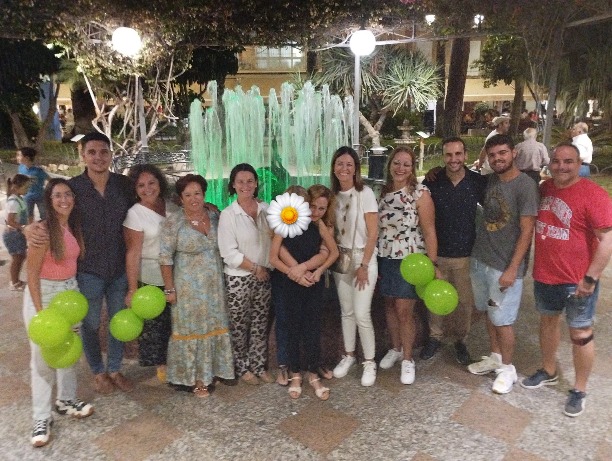 La Pava de la Balsa se iluminó en verde para concienciar sobre las enfermedades mitocondriales