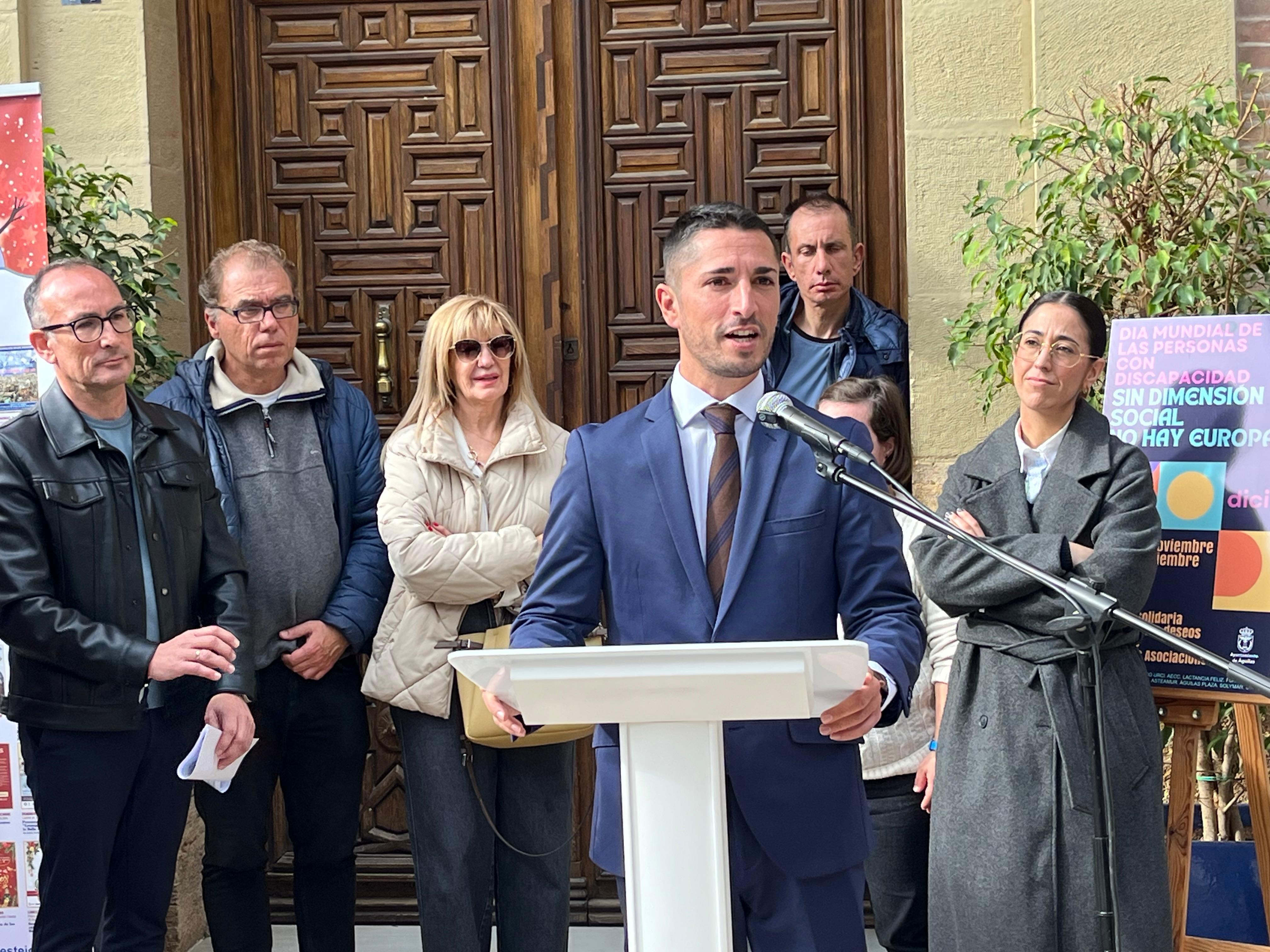 La Feria de Asociaciones Sociosanitarias cierra el programa de actividades con motivo del Día Internacional de las Personas con Discapacidad