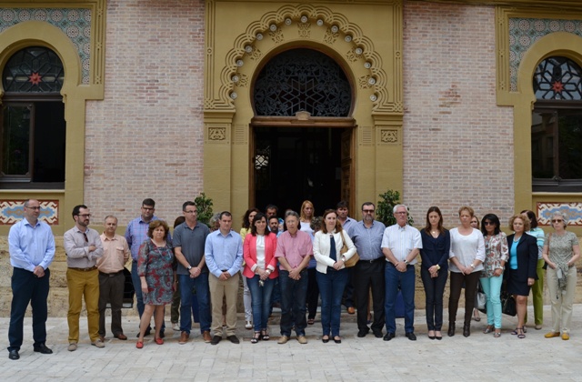 Minuto de silencio en Águilas en señal de duelo por el asesinato de la presidenta de la Diputación de León 