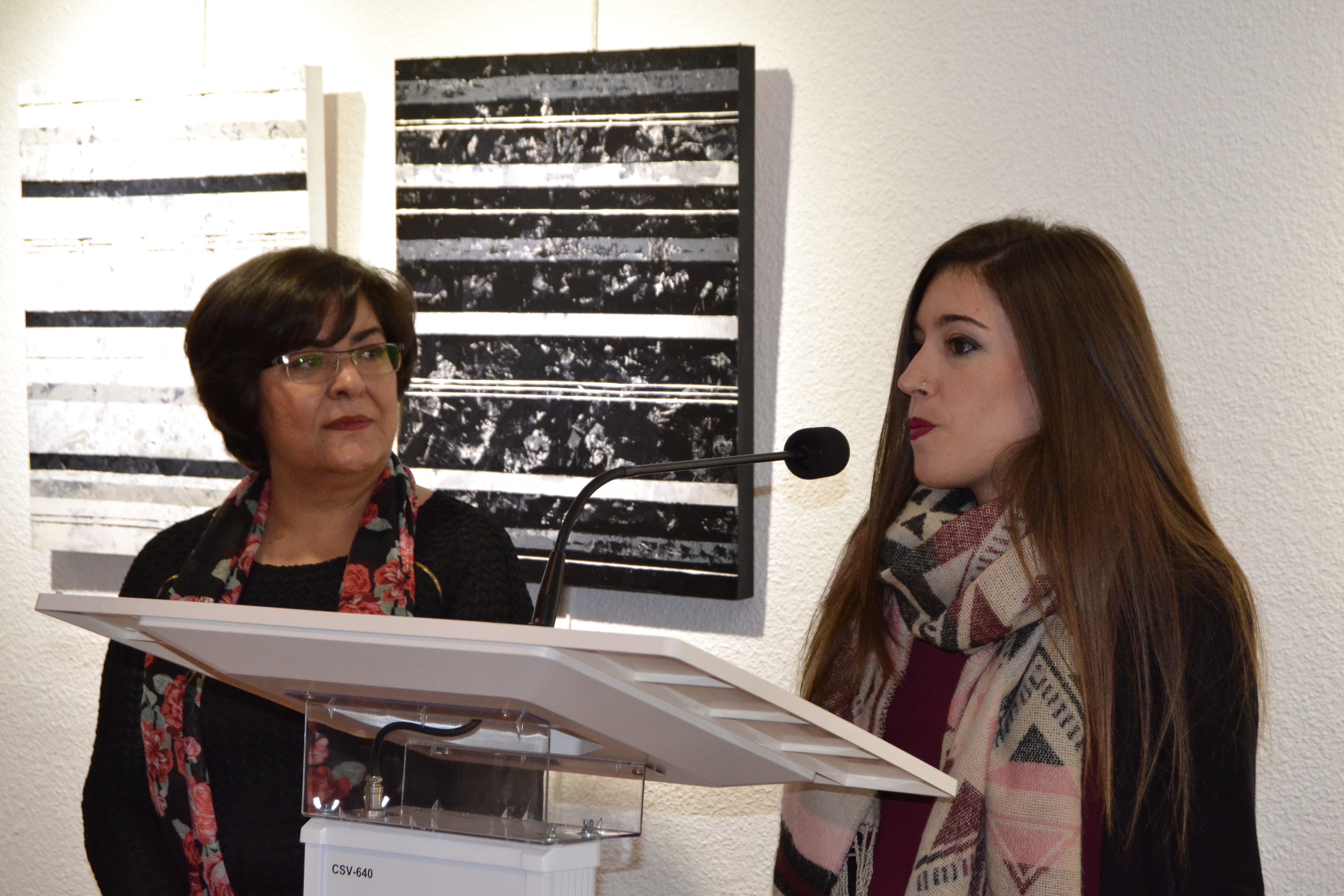 Lucía Dullet expone sus Raíces en Águilas