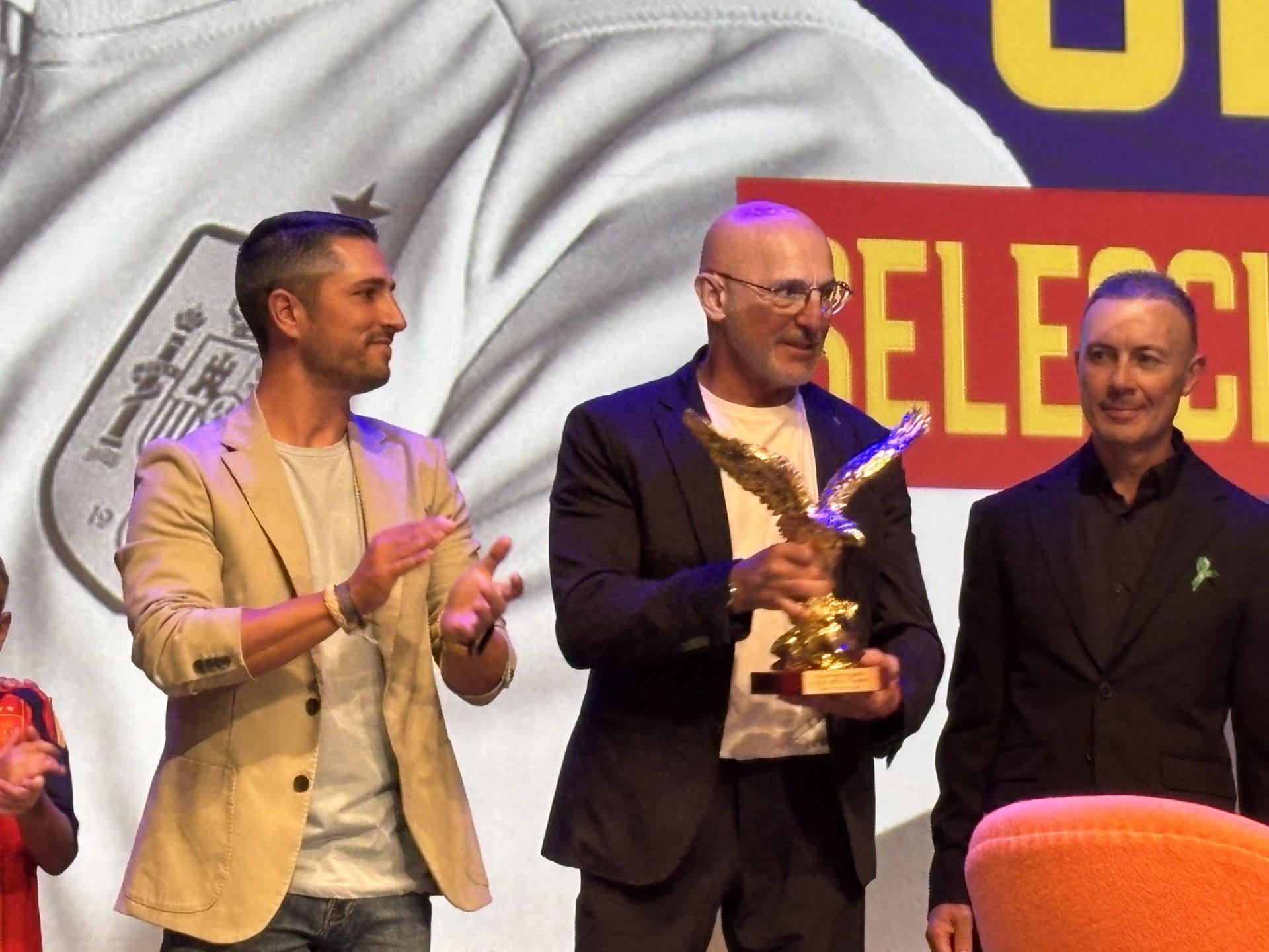El seleccionador Luis de la Fuente participa en una Gala Solidaria en Águilas