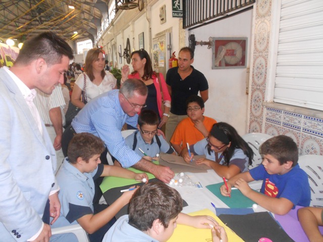 Concluye con éxito la Feria de Asociaciones del Octubre Joven 