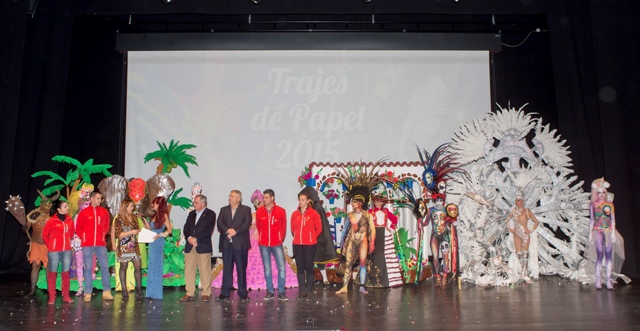 El Carnaval de Águilas derrocha ingenio con los concursos de Trajes de Papel y Maquillaje Corporal 