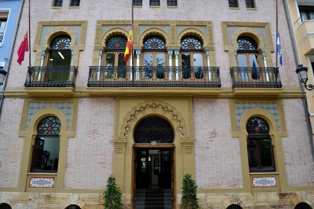 Banderas a media asta en el Ayuntamiento de Águilas en señal de duelo por el asesinato de la Presidenta de la Diputación de León 