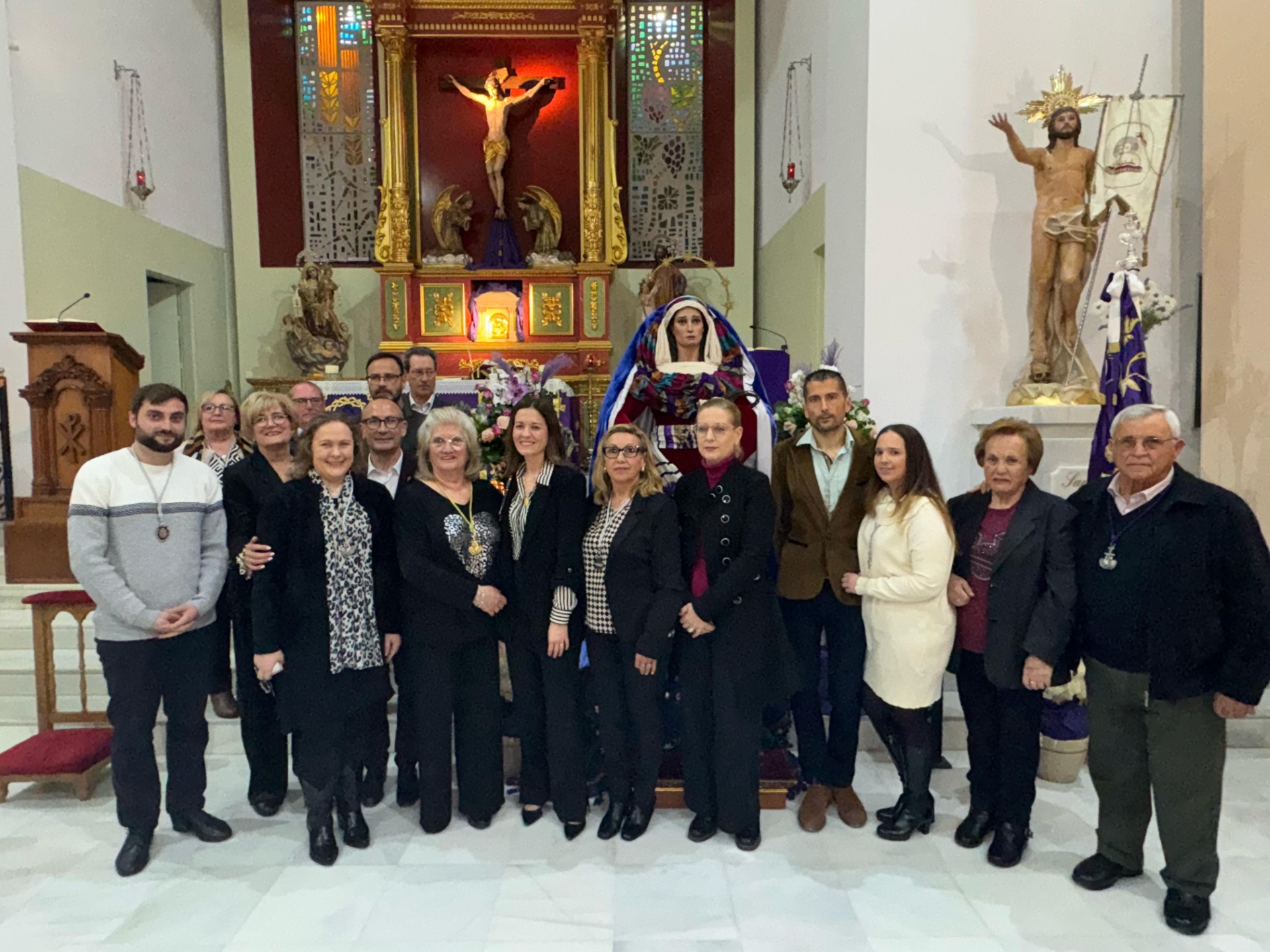 Los moraos celebran su tradicional besamanos a la Soledad