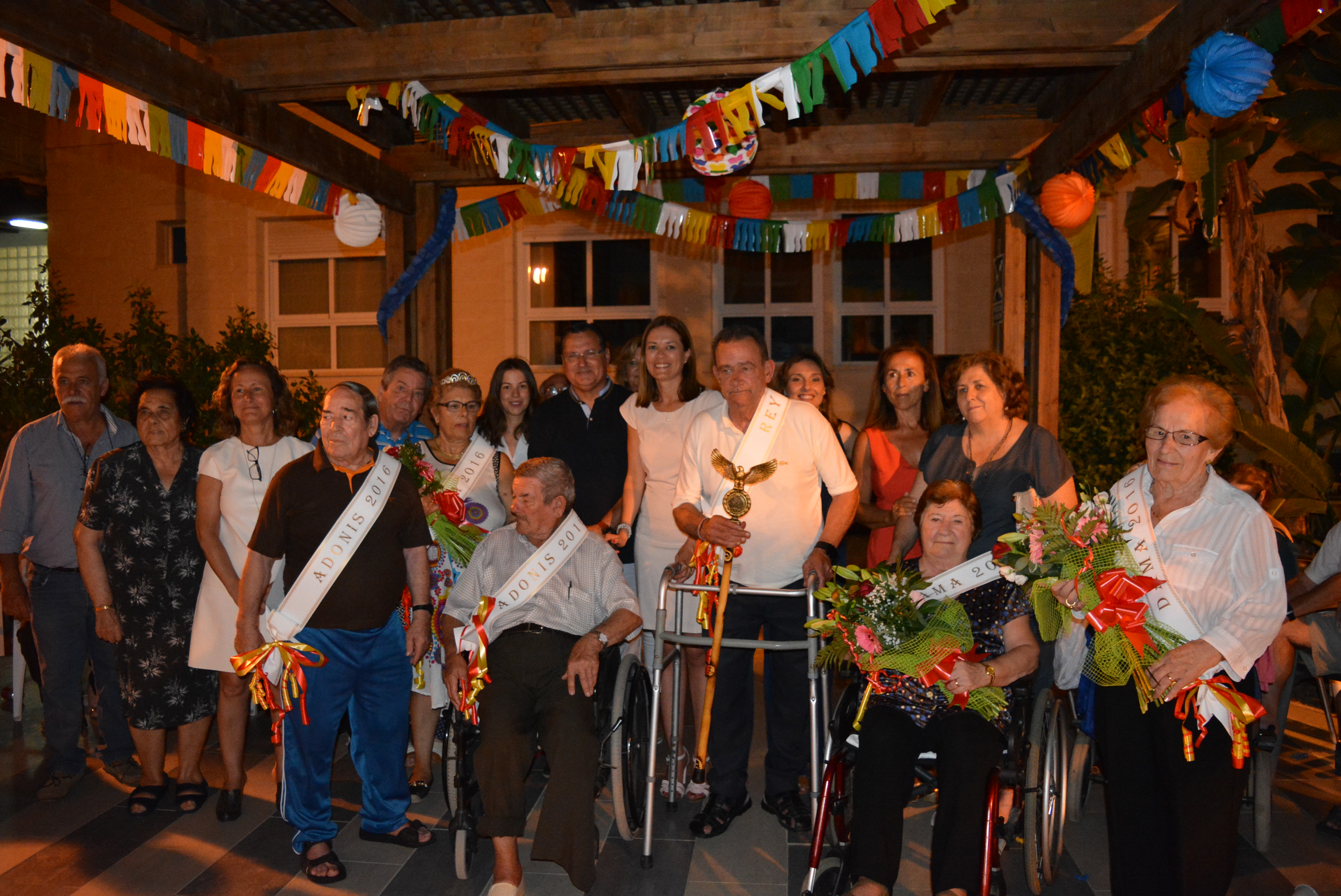 La residencia San Francisco elige a su Rey y su Reina