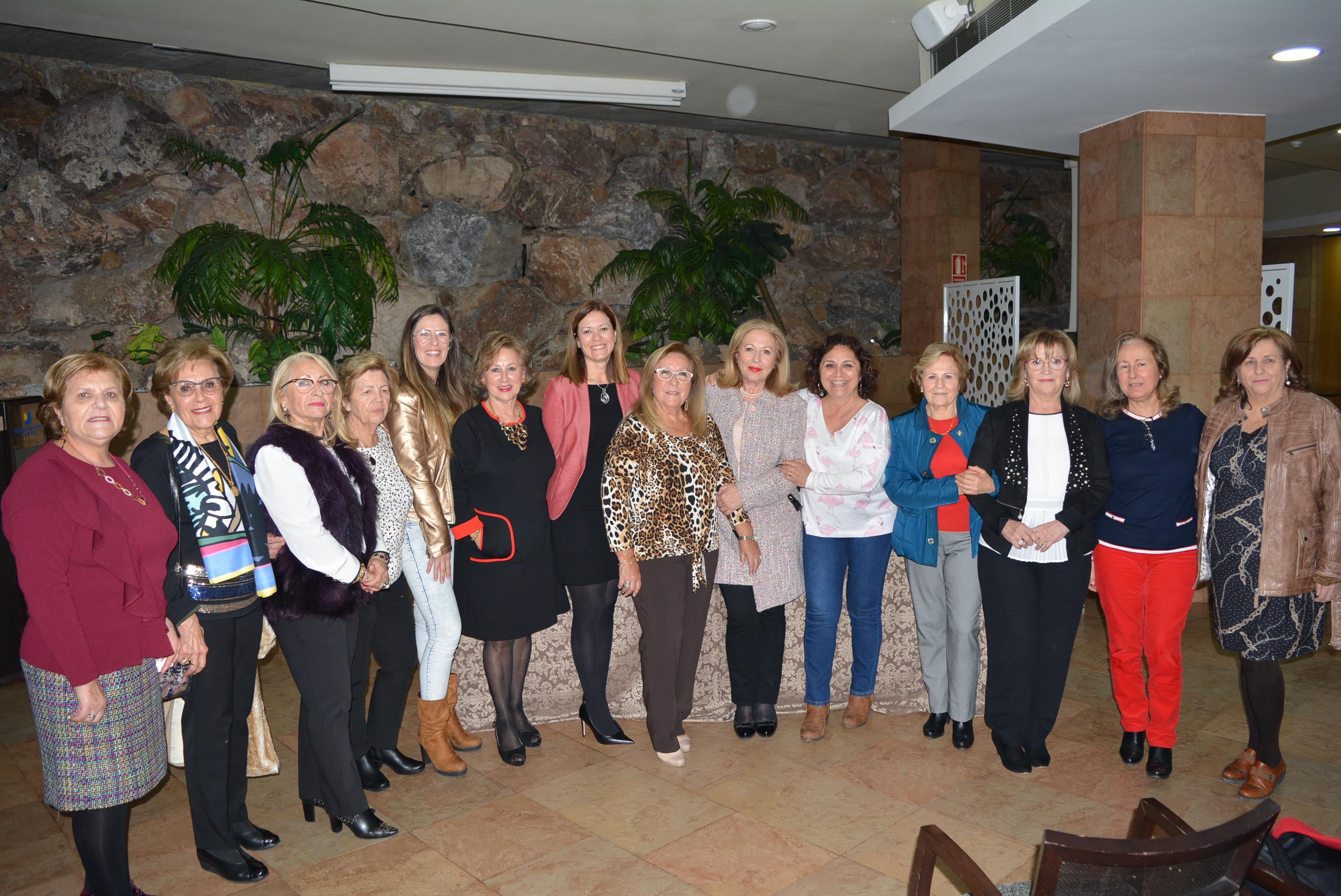 El curso de cocina de la asociación de Amas de Casa reúne a más de 125 participantes