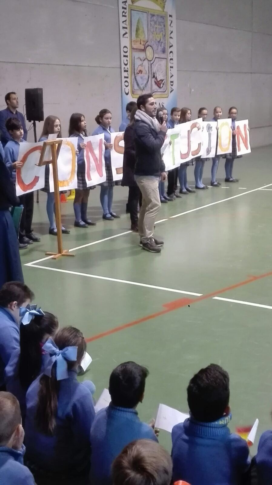 El colegio María Inmaculada se suma a los actos conmemorativos con motivo del Día de la Constitución