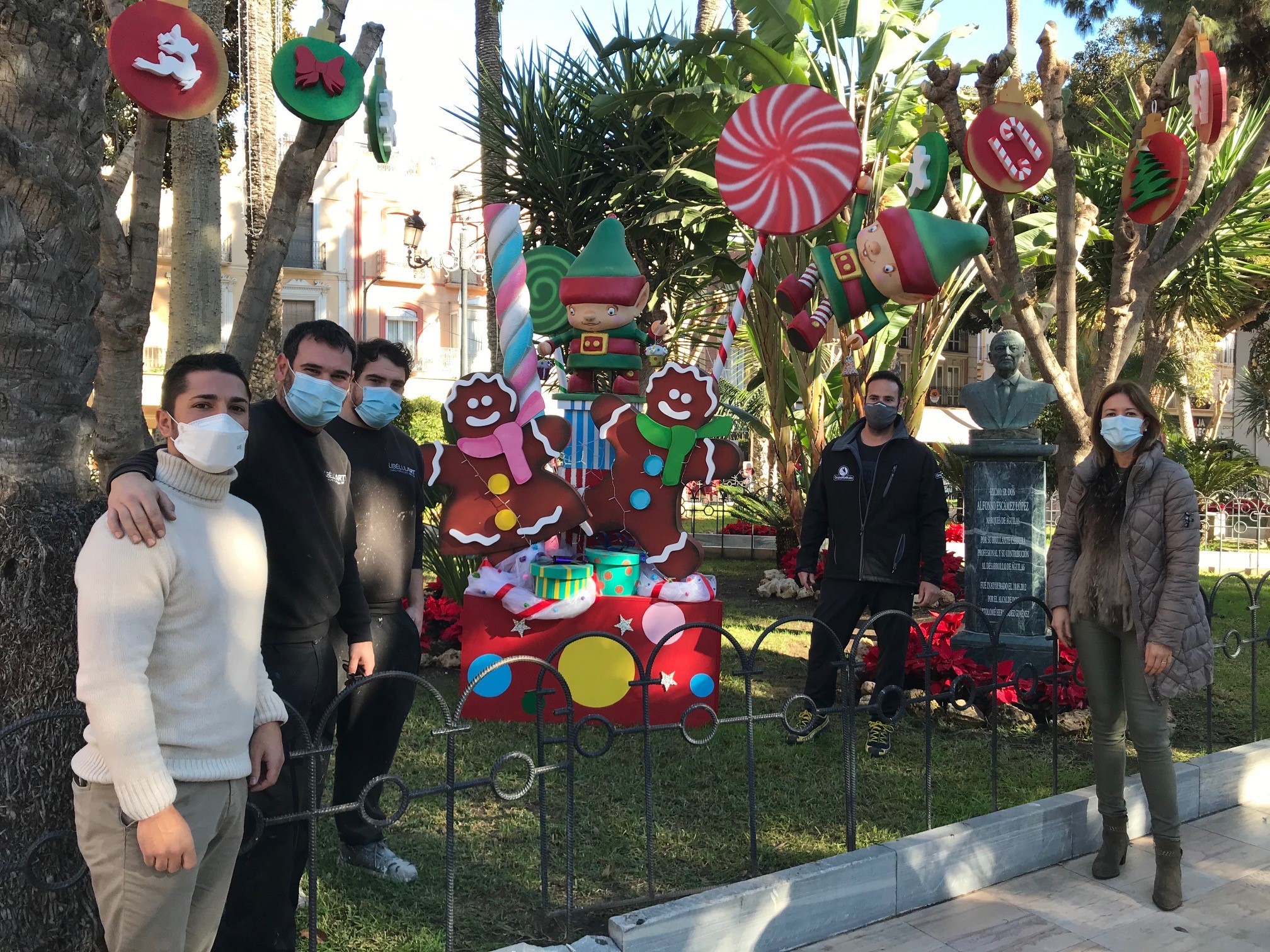 La Plaza de España se viste con la magia de la Navidad