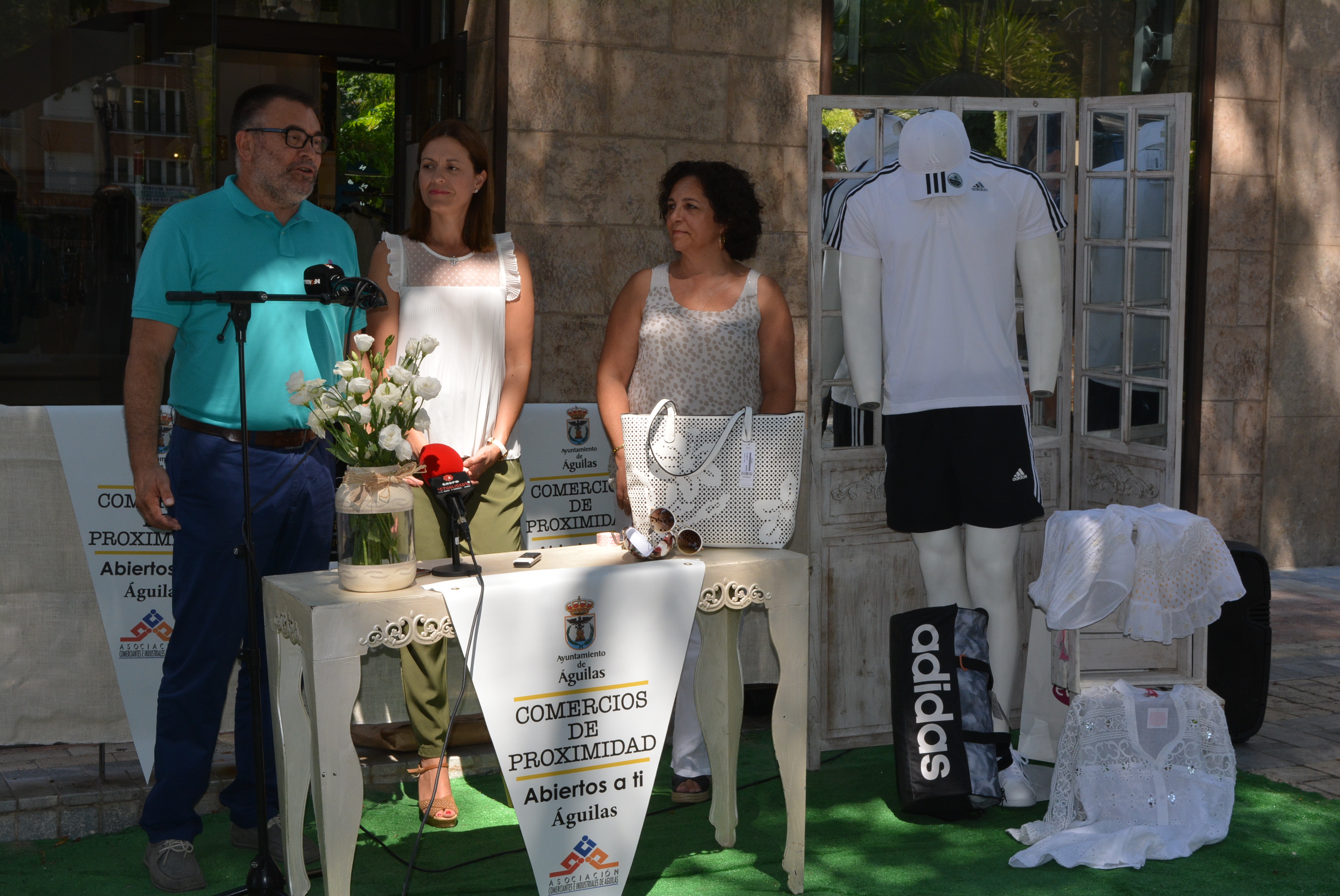 Más de cien establecimientos participaran en la Noche Blanca del Comercio Local