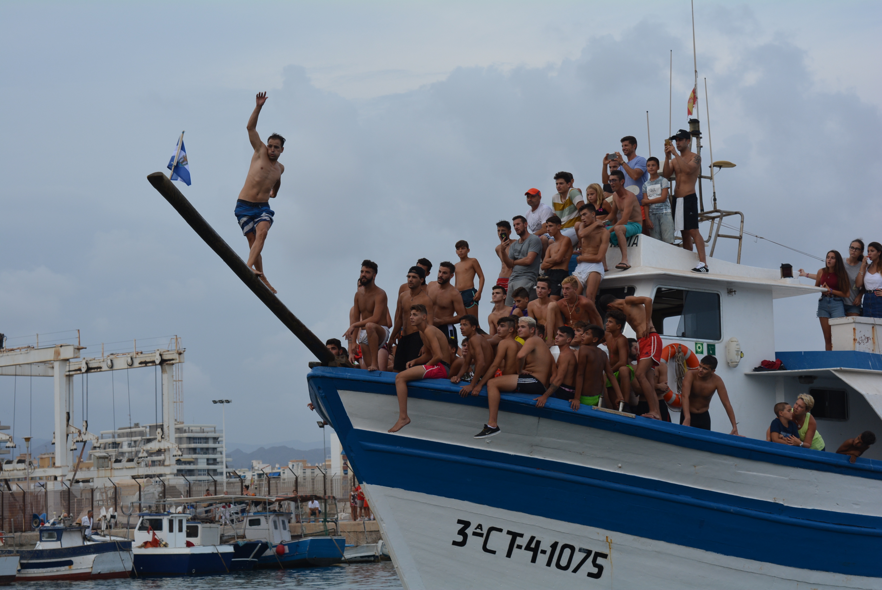 David García vuelve a liderar la tradicional Cucaña