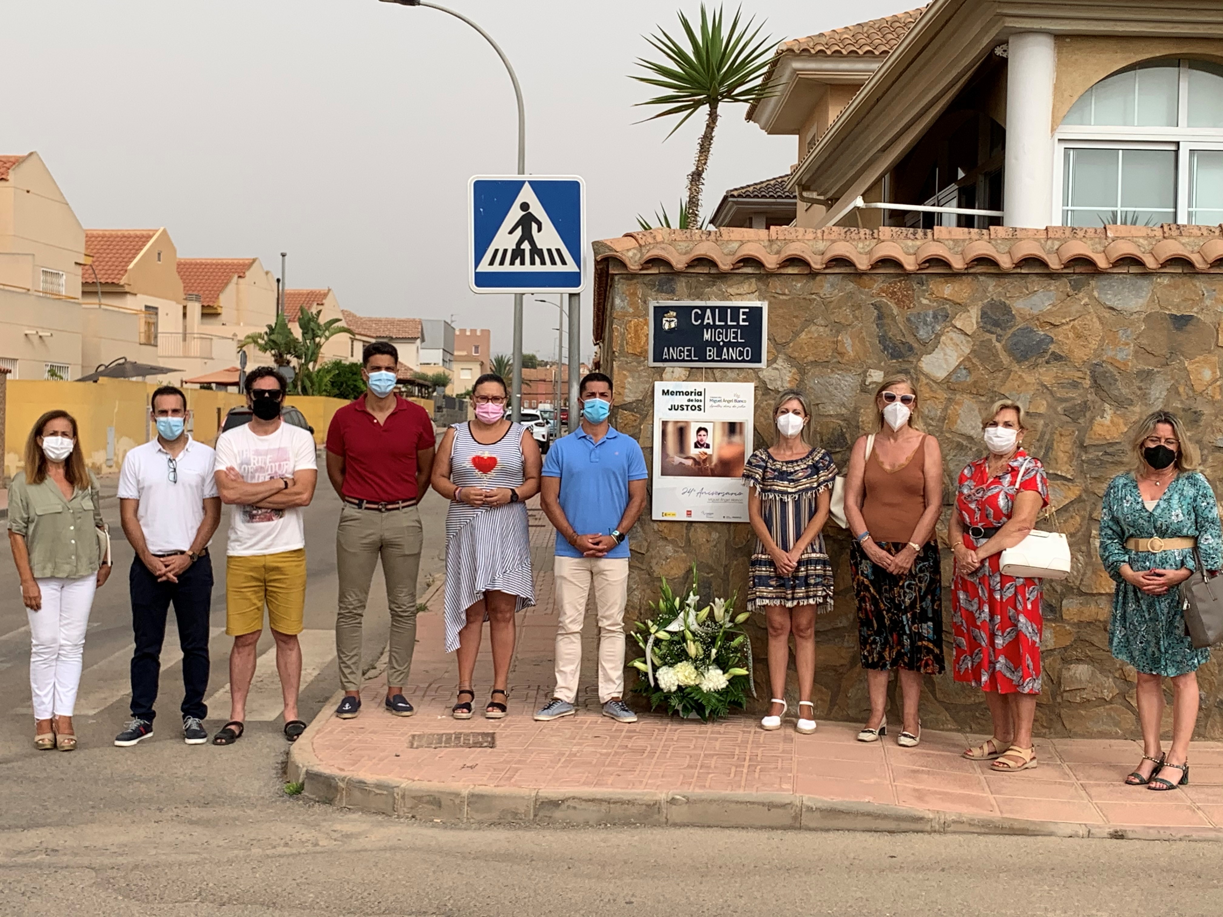 La corporación municipal recuerda a Miguel Ángel Blanco en el XXIV aniversario de su asesinato a manos de ETA