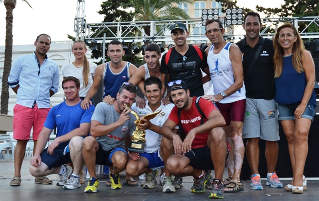 La embarcación “Remo Águilas” se proclama vencedora de la Regata de Botes a Remo 