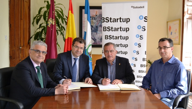 El Ayuntamiento de Águilas y el Banco Sabadell colaboran para dotar de financiación preferente a los emprendedores del municipio