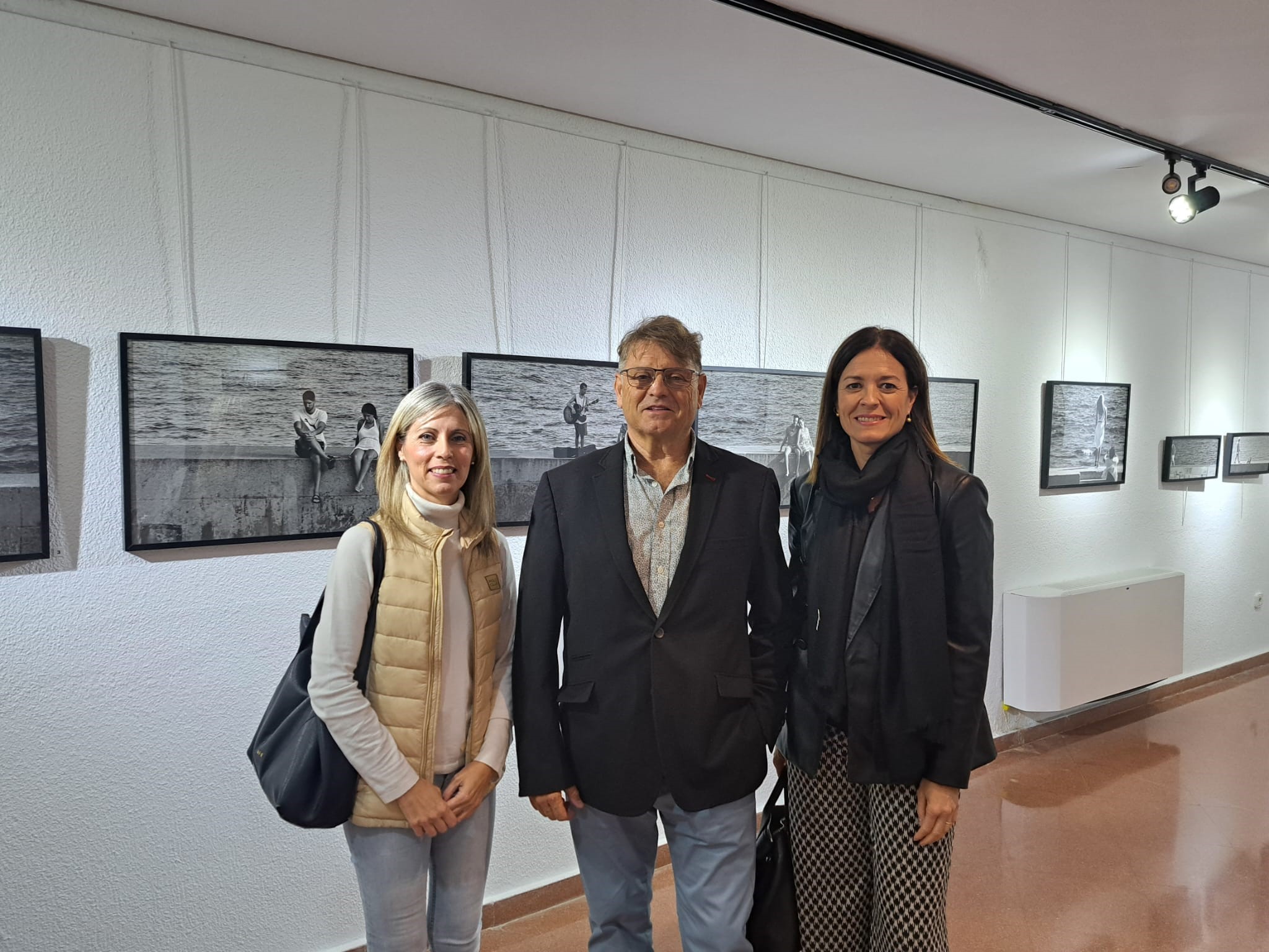 La Casa de la Cultura acoge la exposición “Trazas sobre el muro”