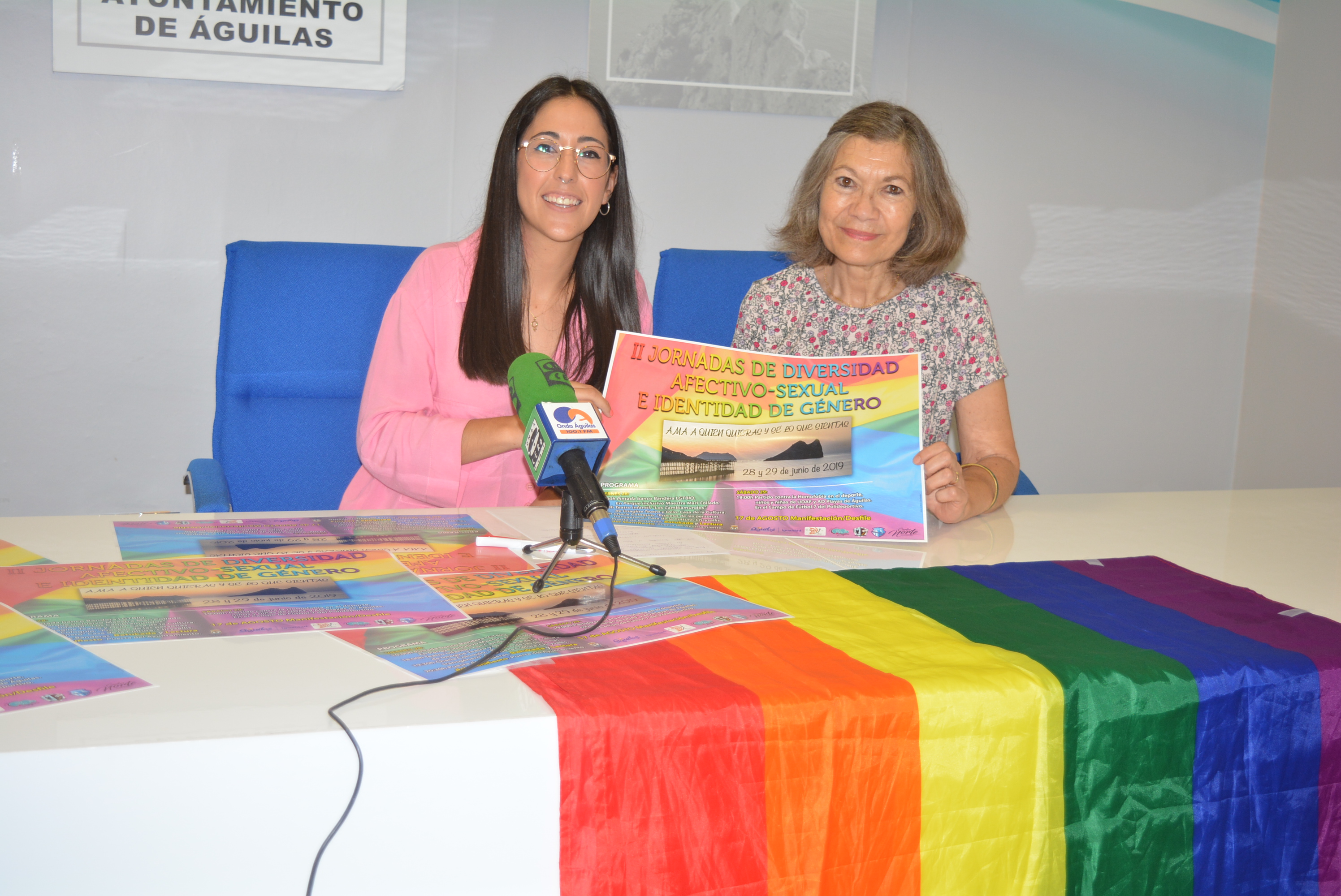 Bajo el lema “Ama a quien quieras y sé lo que sientas. Águilas te quiere…” se presentaba esta mañana el programa de actos con motivo del Orgullo LGTBIQ