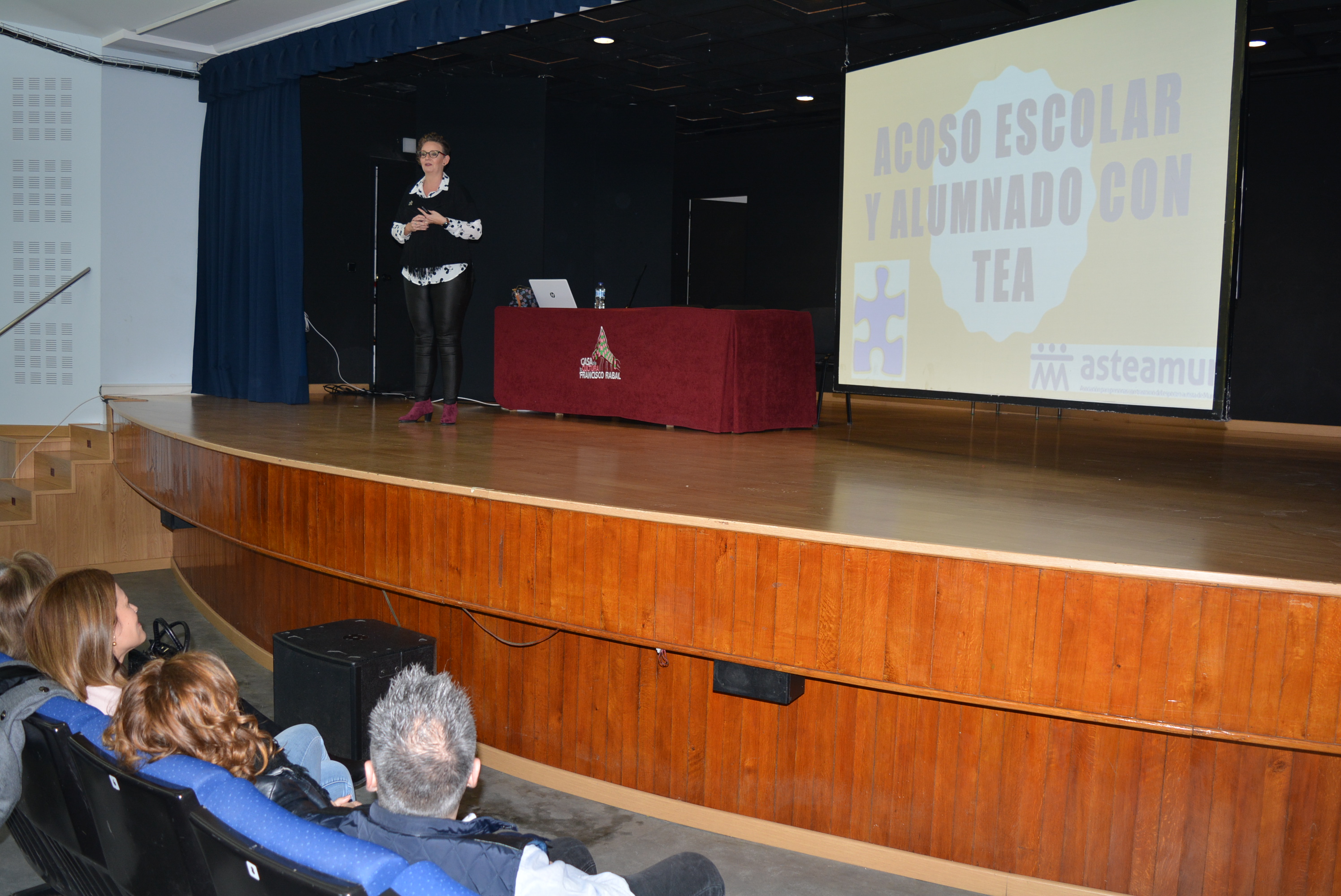 La Casa de la Cultura acoge una escuela para padres sobre Acoso Escolar y alumnado con TEA