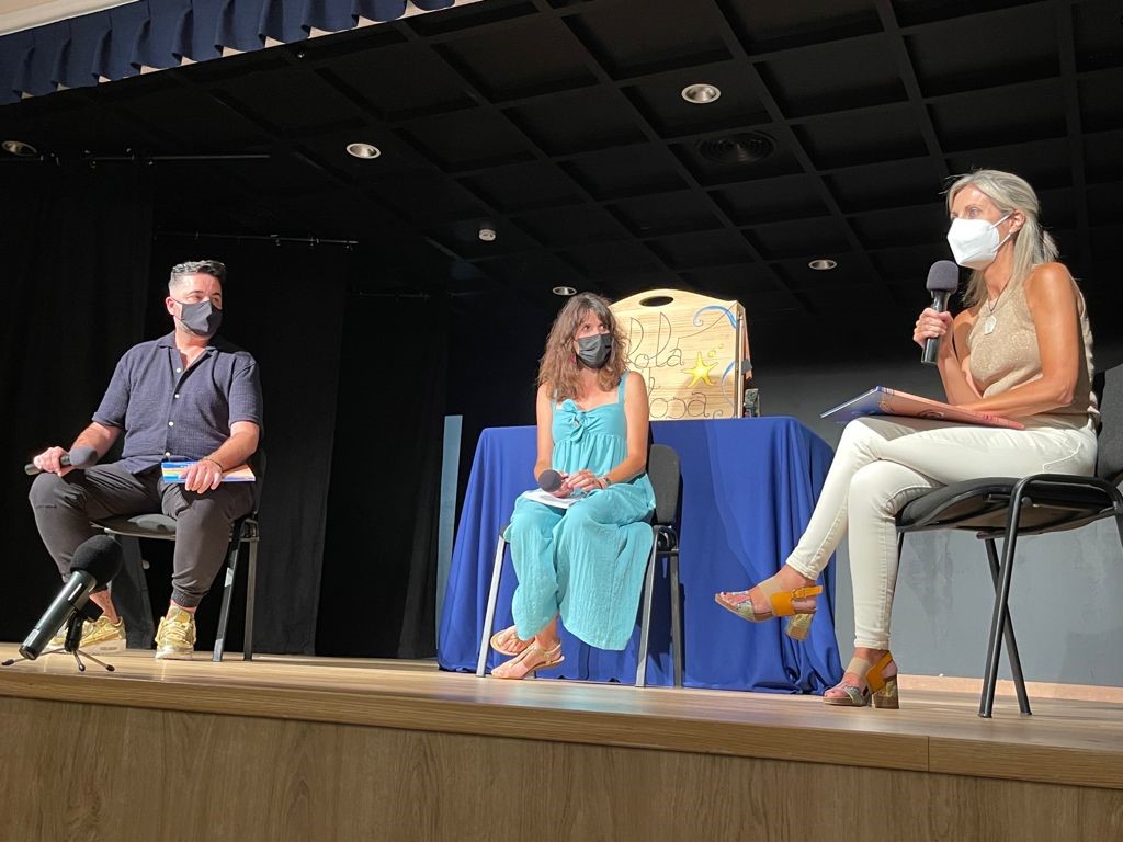 Victoria Nieto y Pedro Casanova presentan su libro “Lola Ventosa”