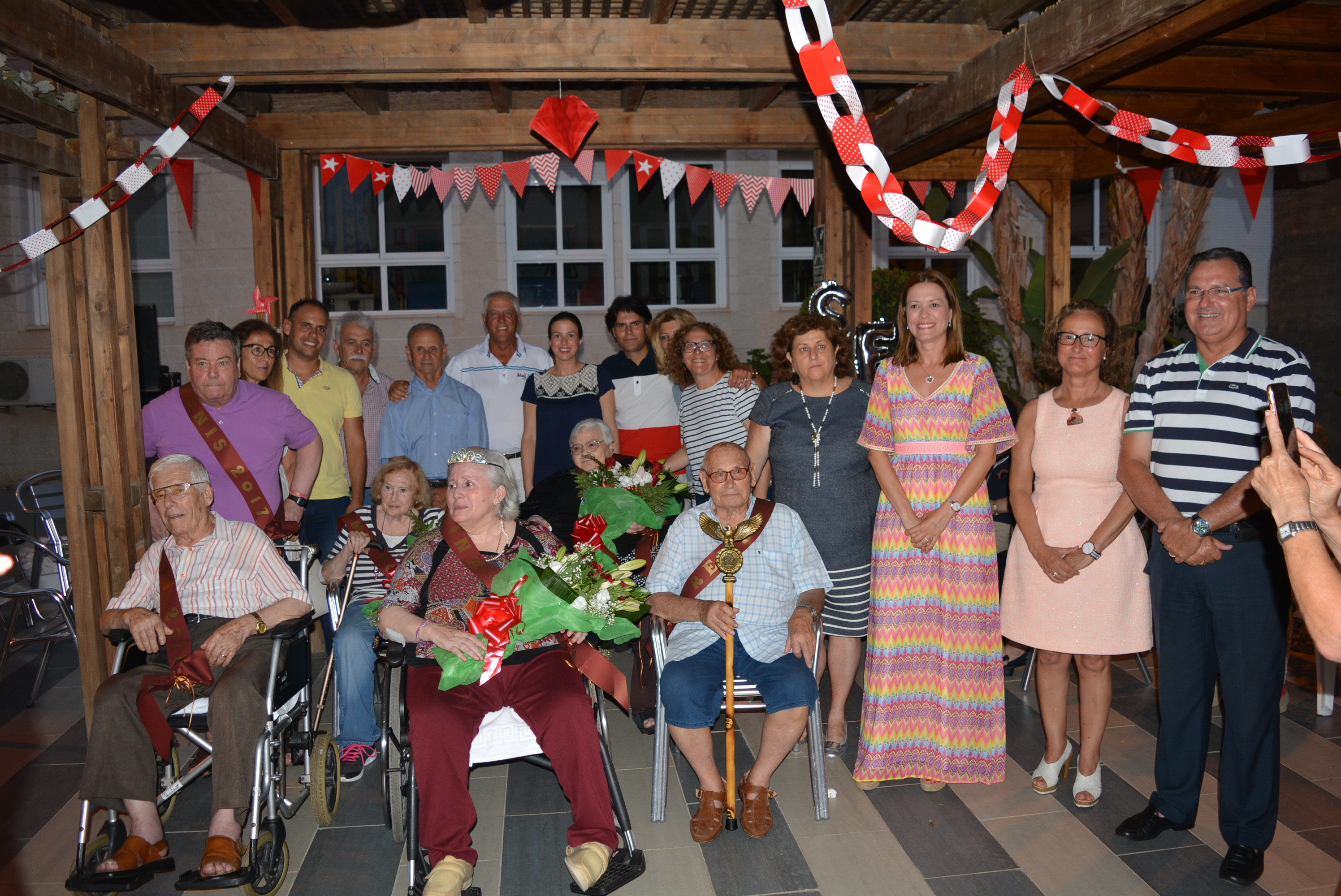 La residencia San Francisco celebra su tradicional verbena de verano