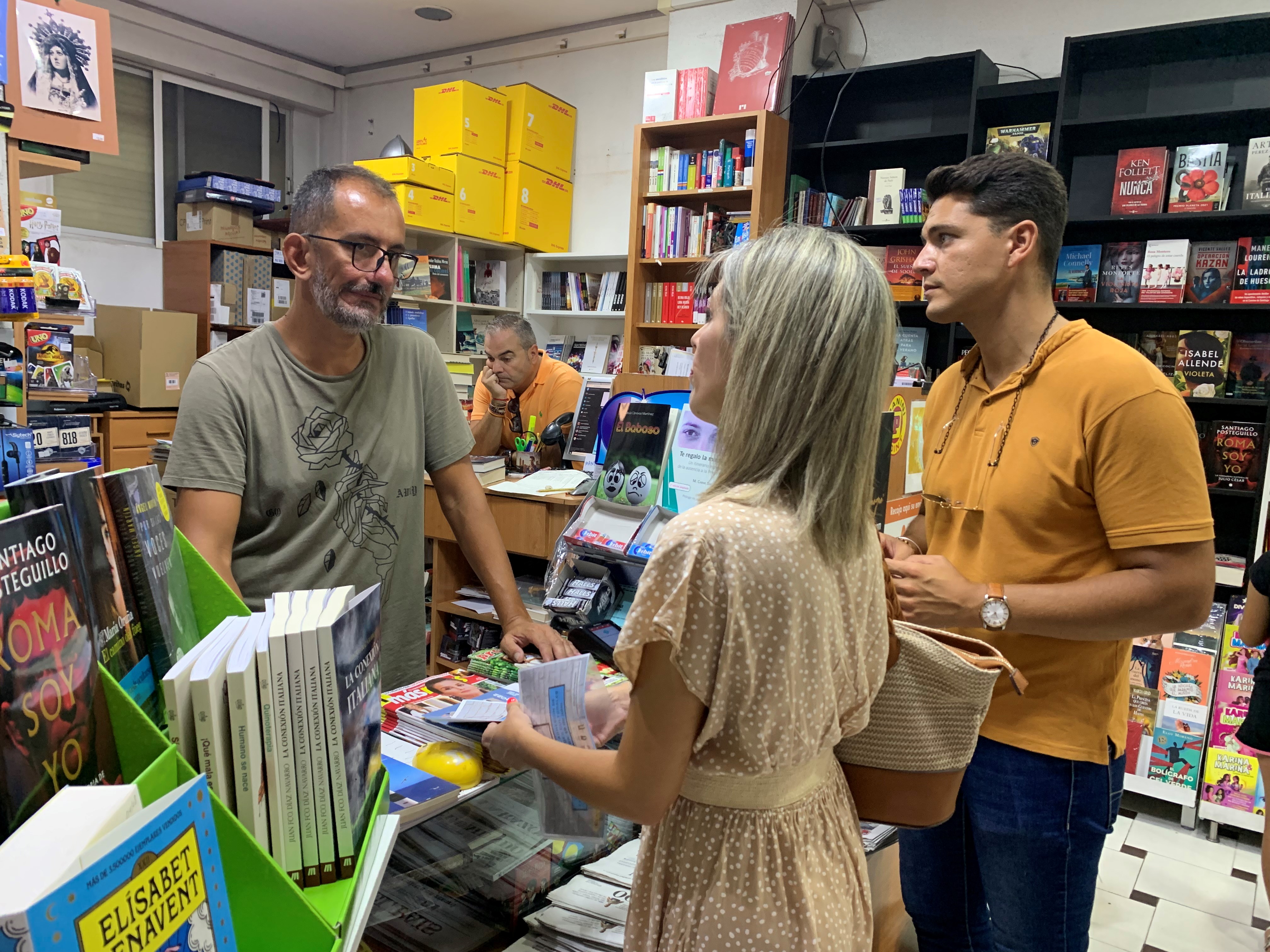 Los ediles de Cultura y Juventud invitan a los establecimientos aguileños a adherirse al Bono Cultural Joven