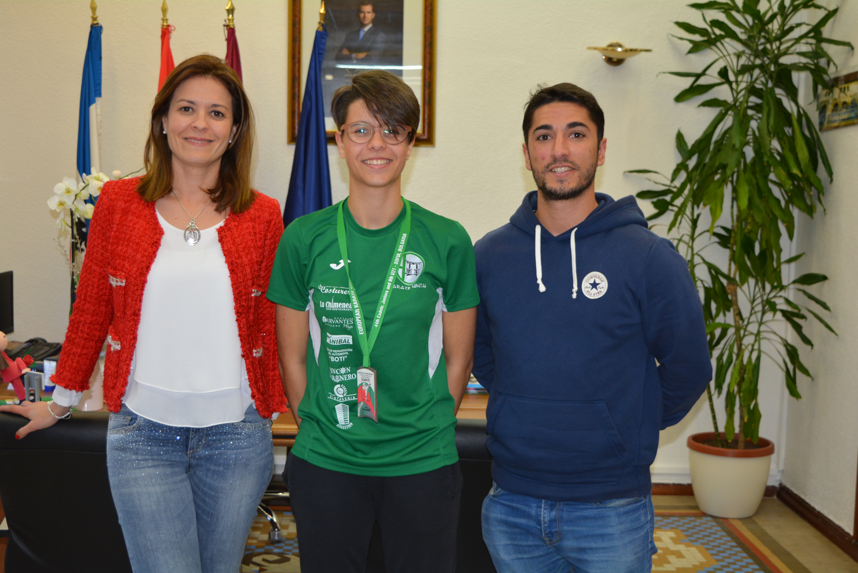 La alcaldesa y el edil de Deportes reciben a la subcampeona de Europa de Kárate