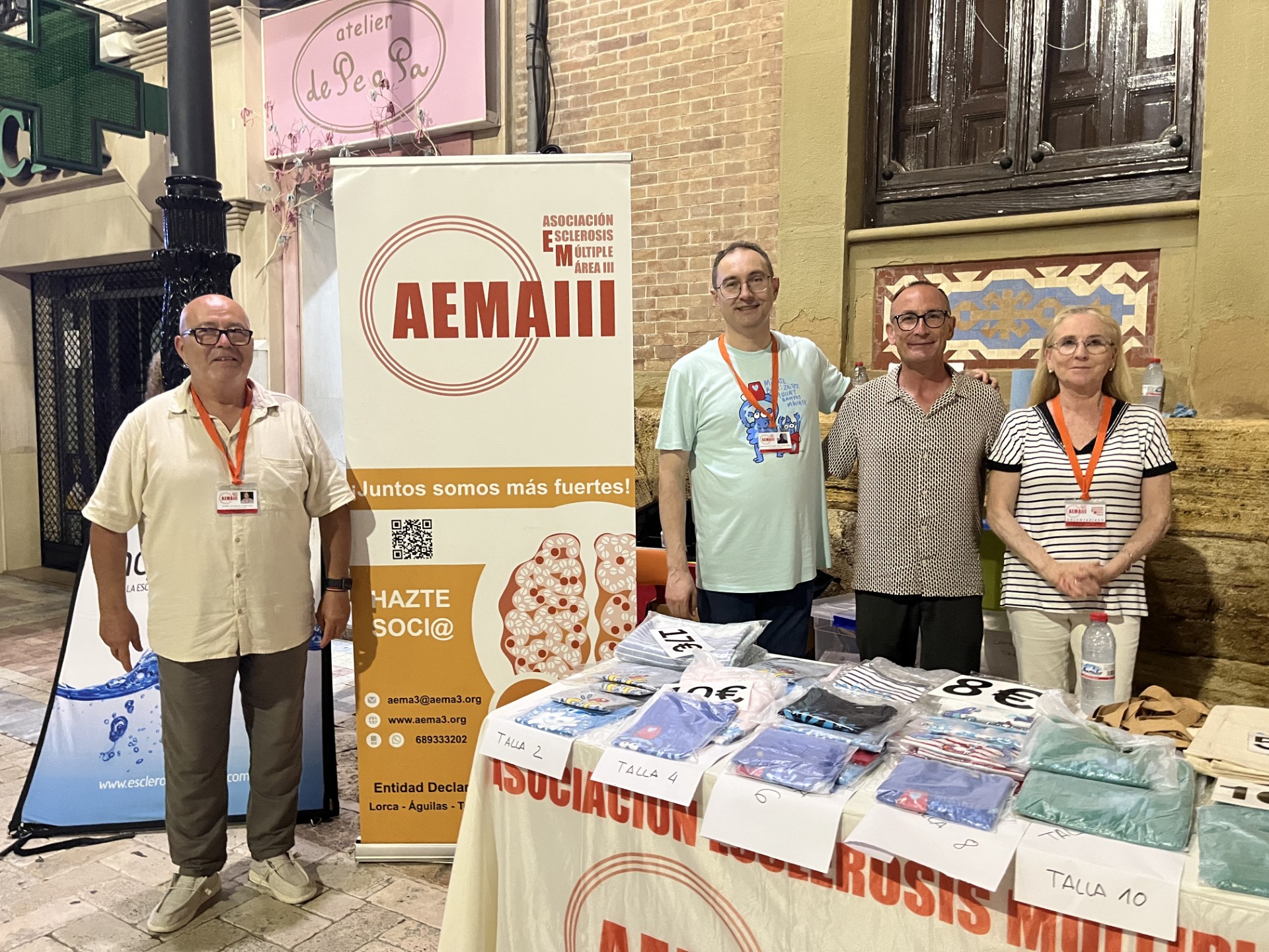 Águilas se moja por la esclerosis