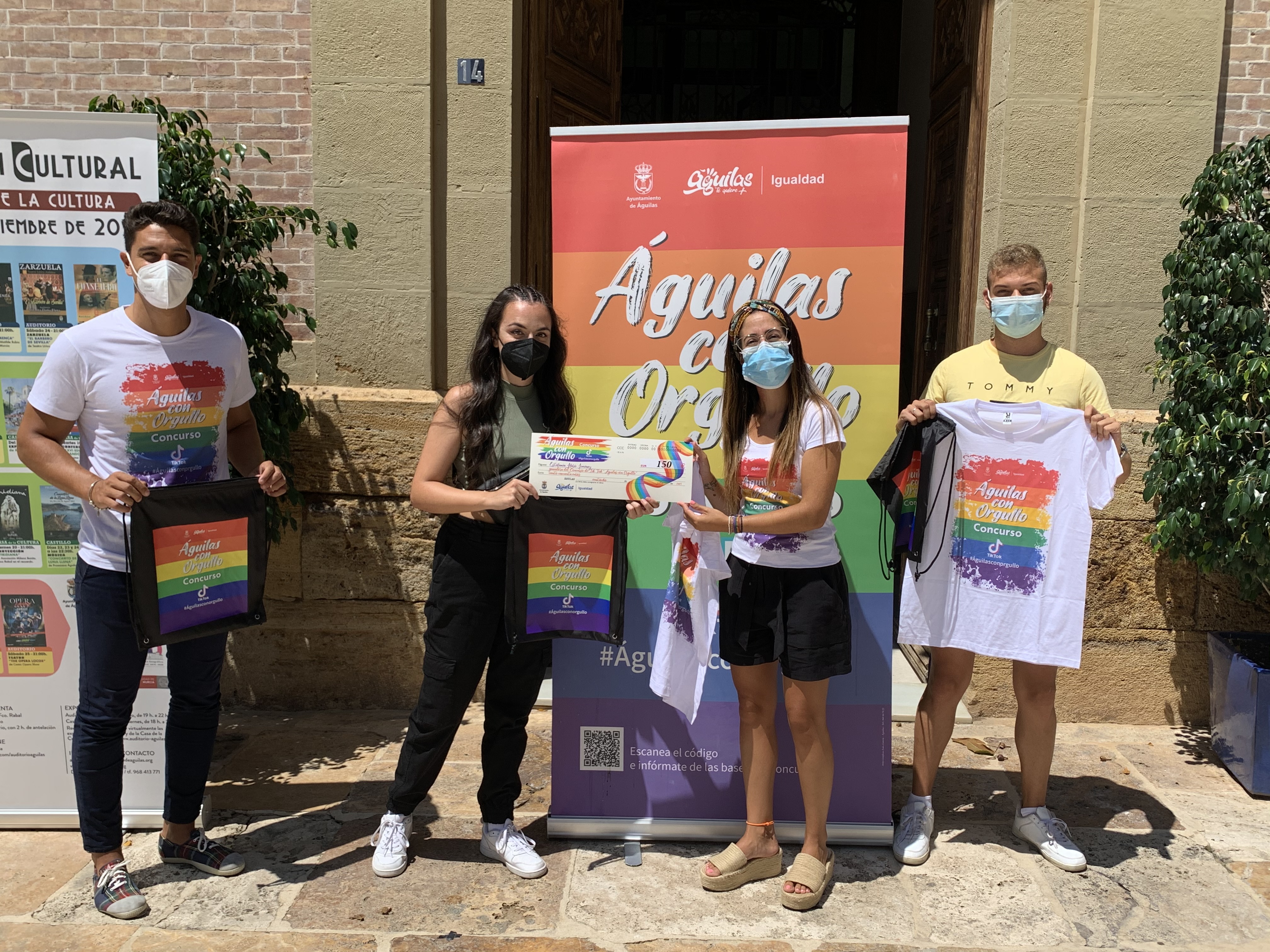 La concejalía de Igualdad entrega los premios del concurso de Tik Tok “Águilas con orgullo”