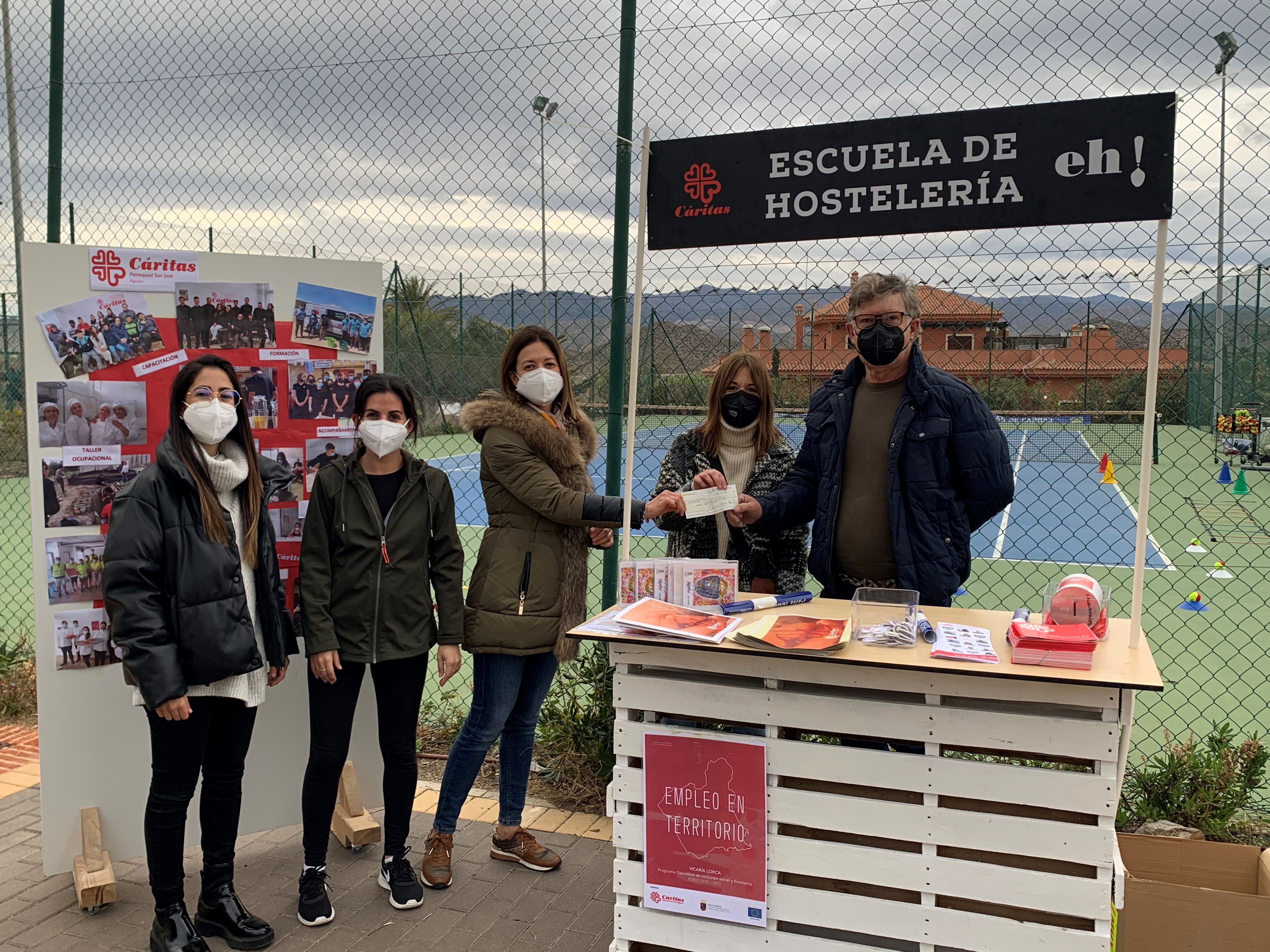 La alcaldesa asiste al Día Benéfico Isla del Fraile 